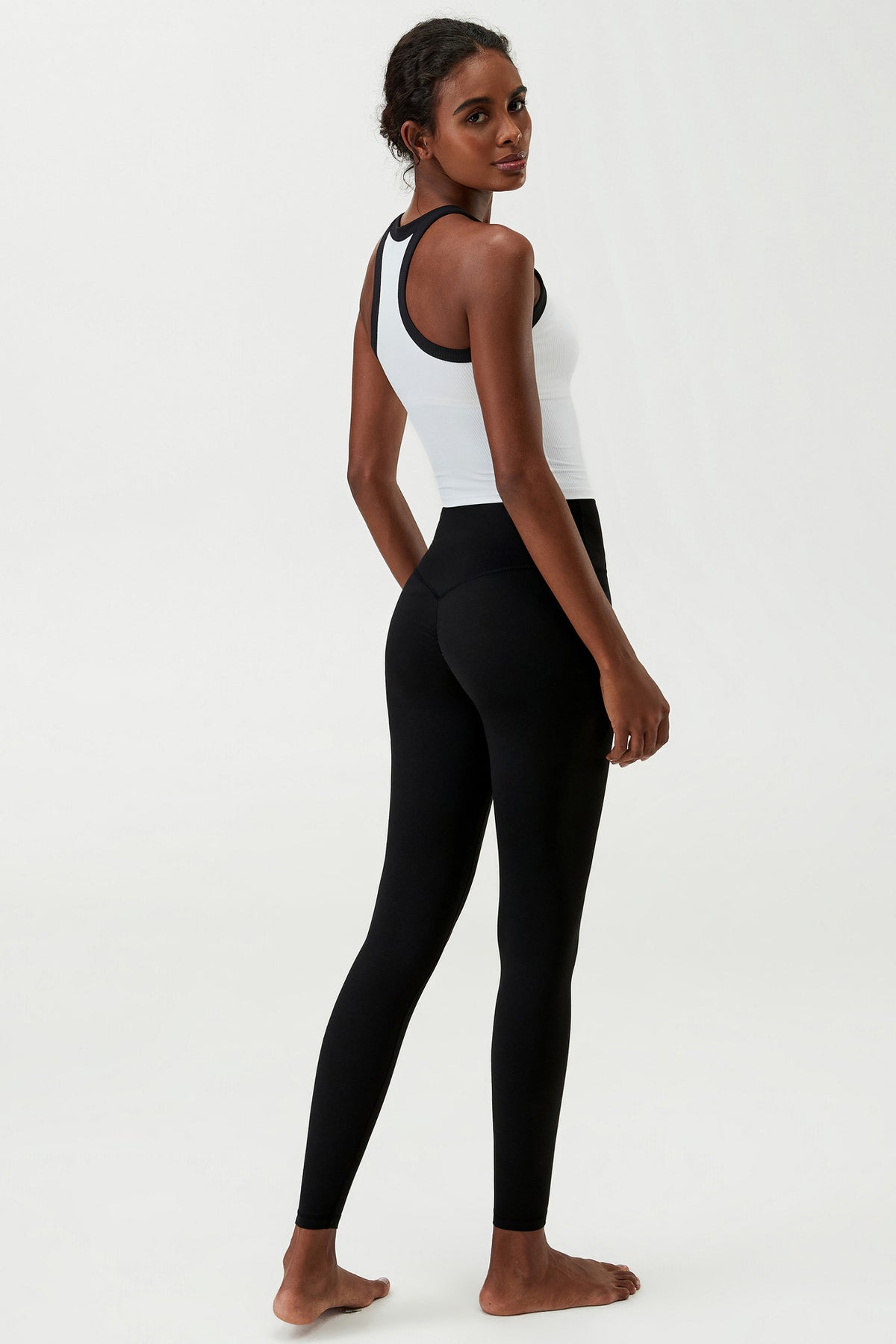 Wholesale Plus Size Women’s Sports Bra | Bulk Padded Yoga & Running Tank | fouregg
