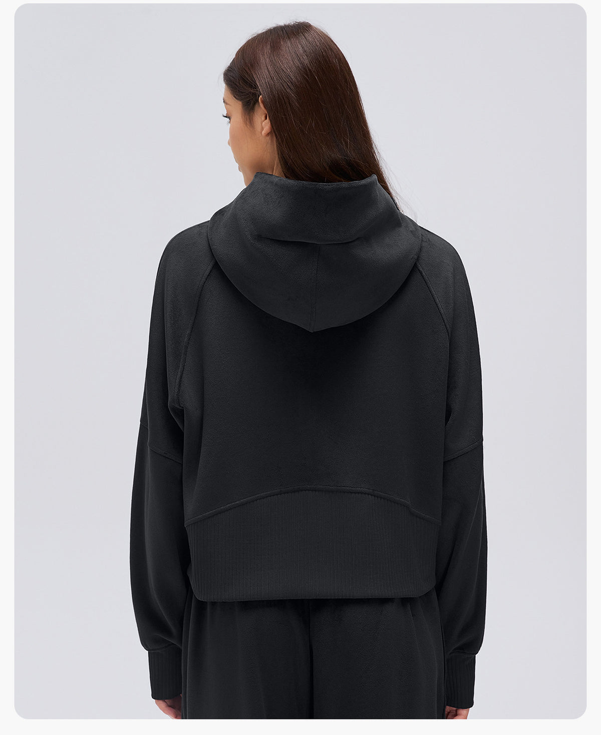 Wholesale Women’s Winter Hoodie Jacket D26119 | Loose-Fit Cropped Casual Sportswear Top | fouregg