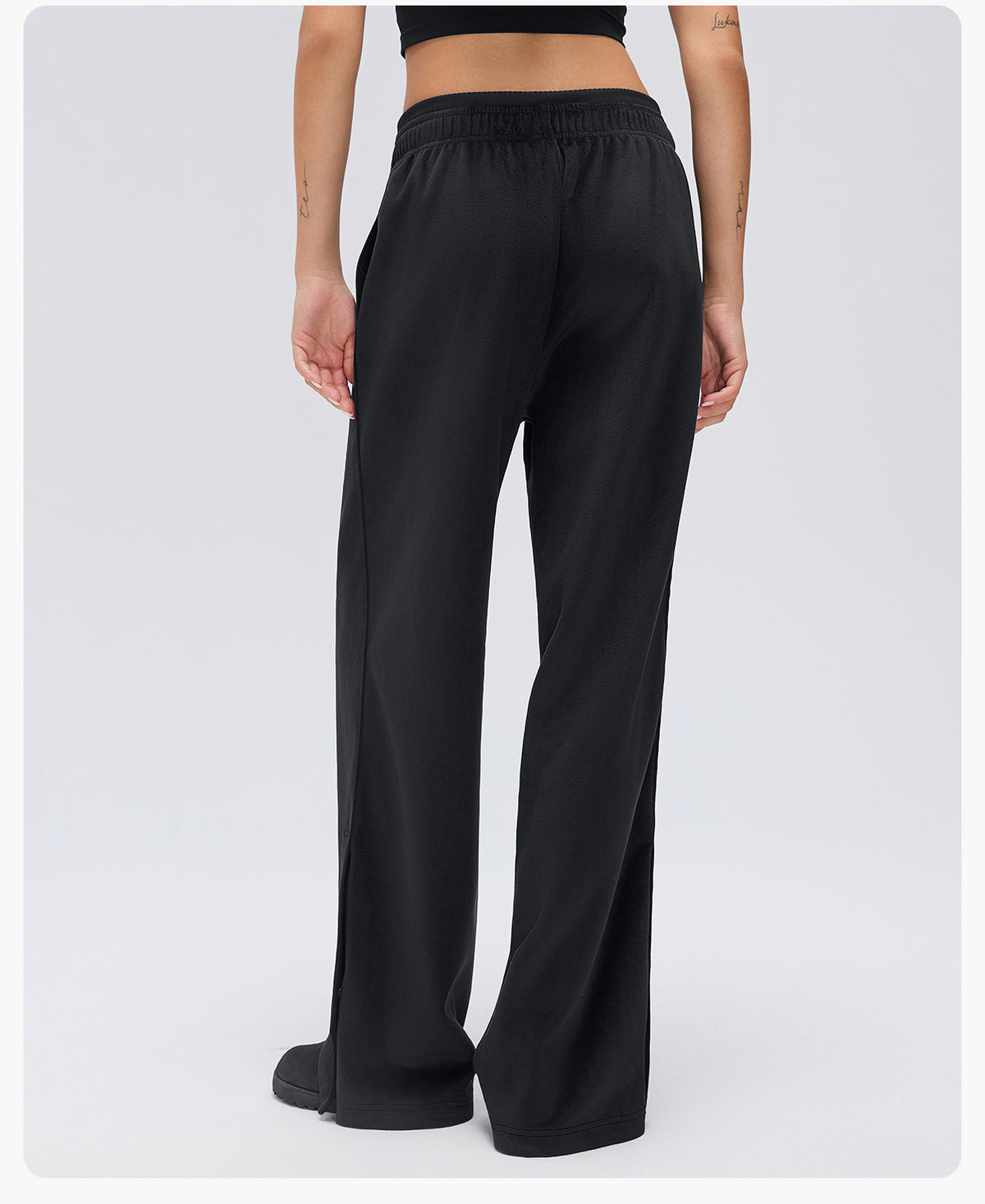 Wholesale Women’s Winter Sweatpants D26120 | Relaxed-Fit Draped Trousers with Adjustable Cuffs | fouregg