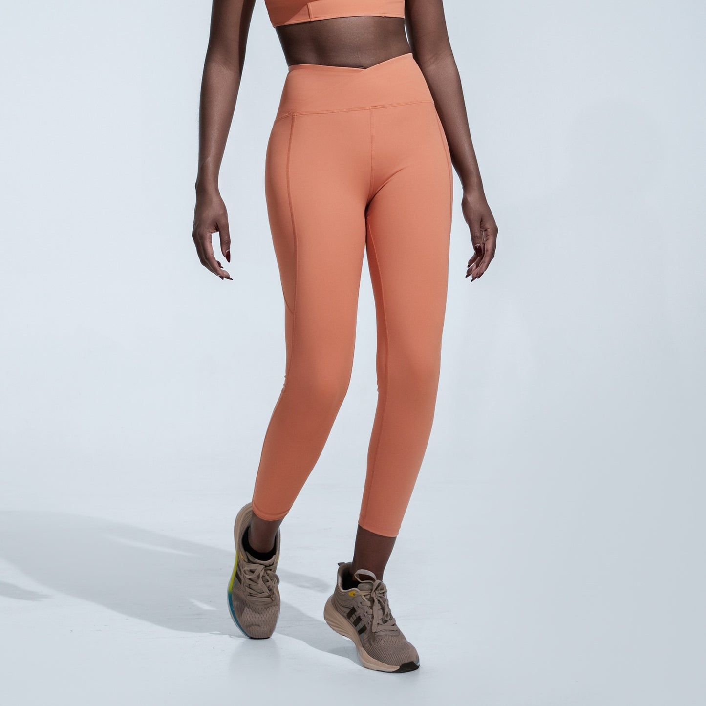 2023.09 Sports tight sleeveless small V-neck vest naked cross-border quick-drying sweat-wicking yoga bra with chest pad