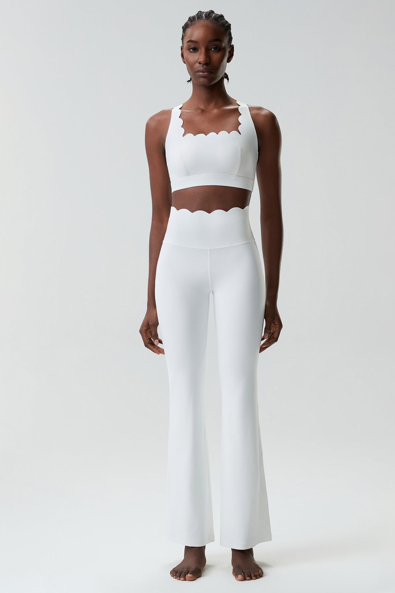 01/2026 Ensemble de yoga à petites vagues en colle liquide pour femmes, grandes tailles, style européen et américain, ensemble de sport et de fitness élastique, deux pièces