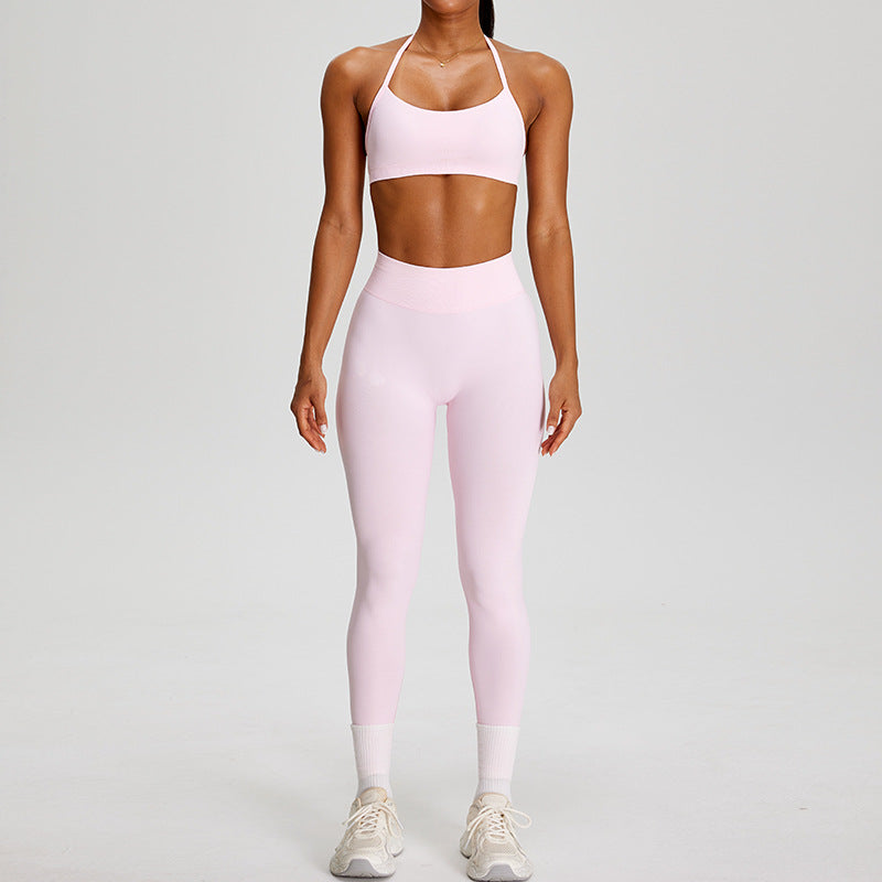 03/2026 New European and American style seamless halter neck bra for women with adjustable shoulder straps, sports bra, push-up and shockproof, fitness wear, yoga wear