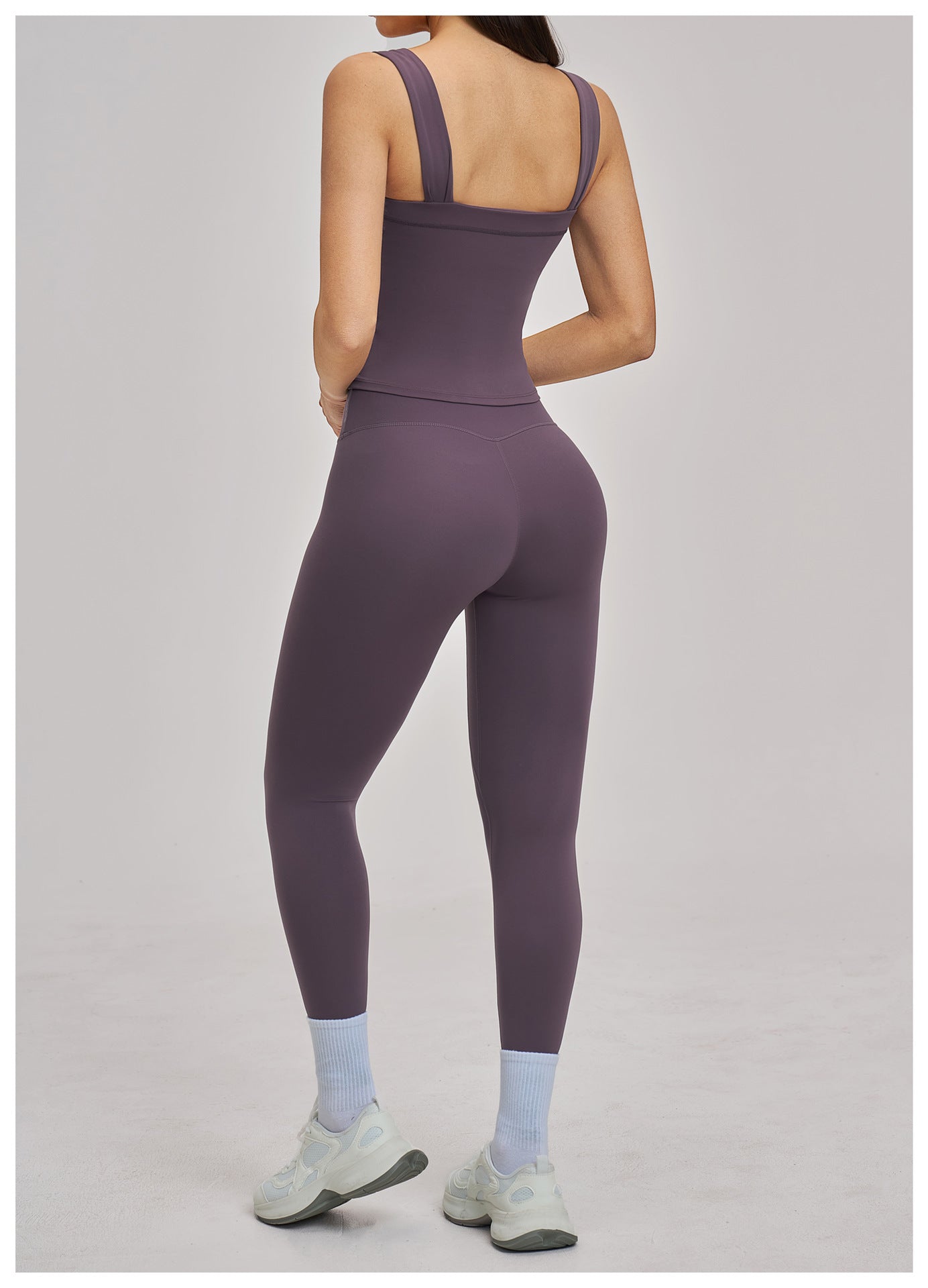 03/2026 Spring European and American style outdoor sports fitness suit, brushed tight-fitting yoga wear, shockproof sports suit for women, 4520