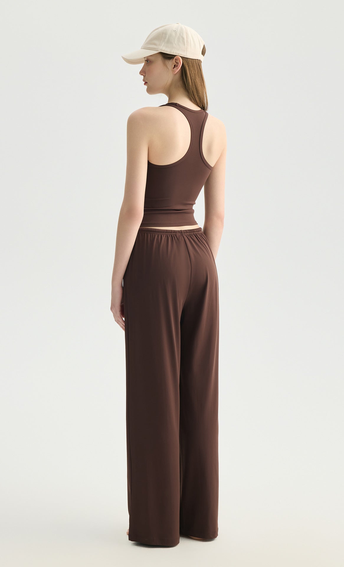 02/2026 Fitness pants, loose and casual wide-leg pants, have a soft and slimming texture. They are suitable for running, training, and sports. They are also great for Pilates and straight yoga pants.