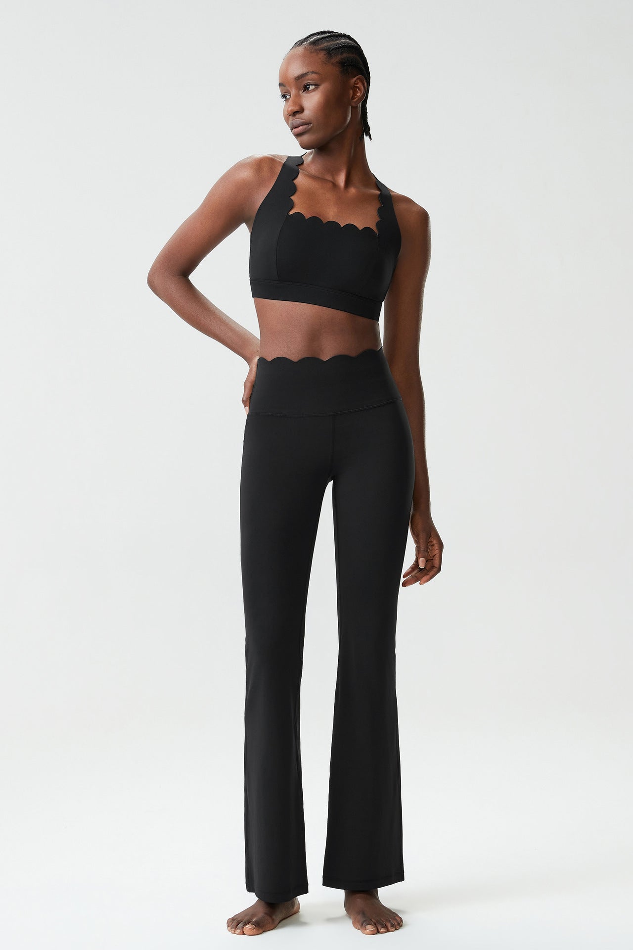 01/2026 Ensemble de yoga à petites vagues en colle liquide pour femmes, grandes tailles, style européen et américain, ensemble de sport et de fitness élastique, deux pièces