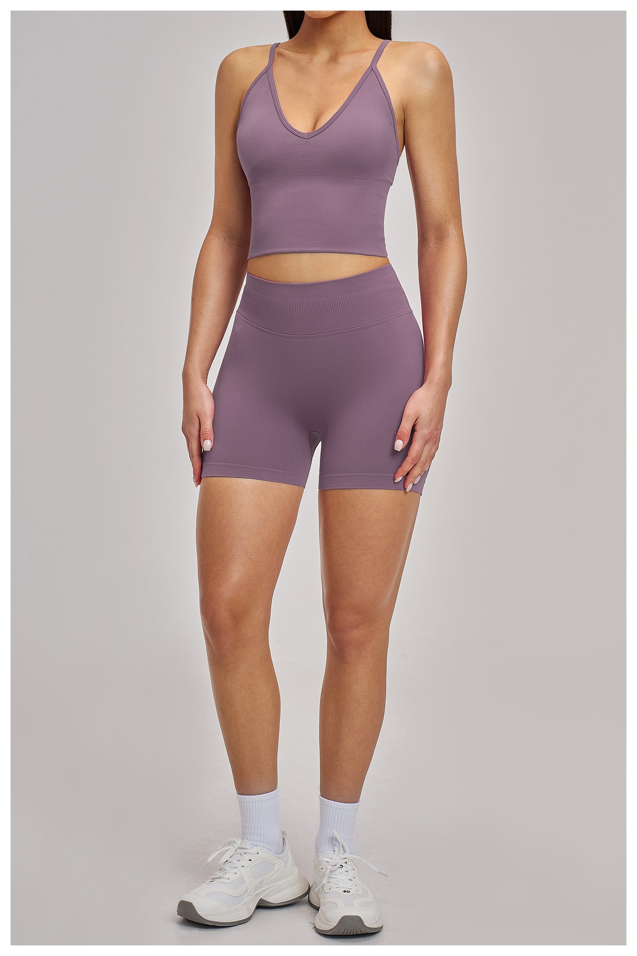 03/2026  Wholesale FOUREGG High-elastic running tracksuit with cross-back design, tight-fitting fitness wear, seamless yoga set for women, 5518