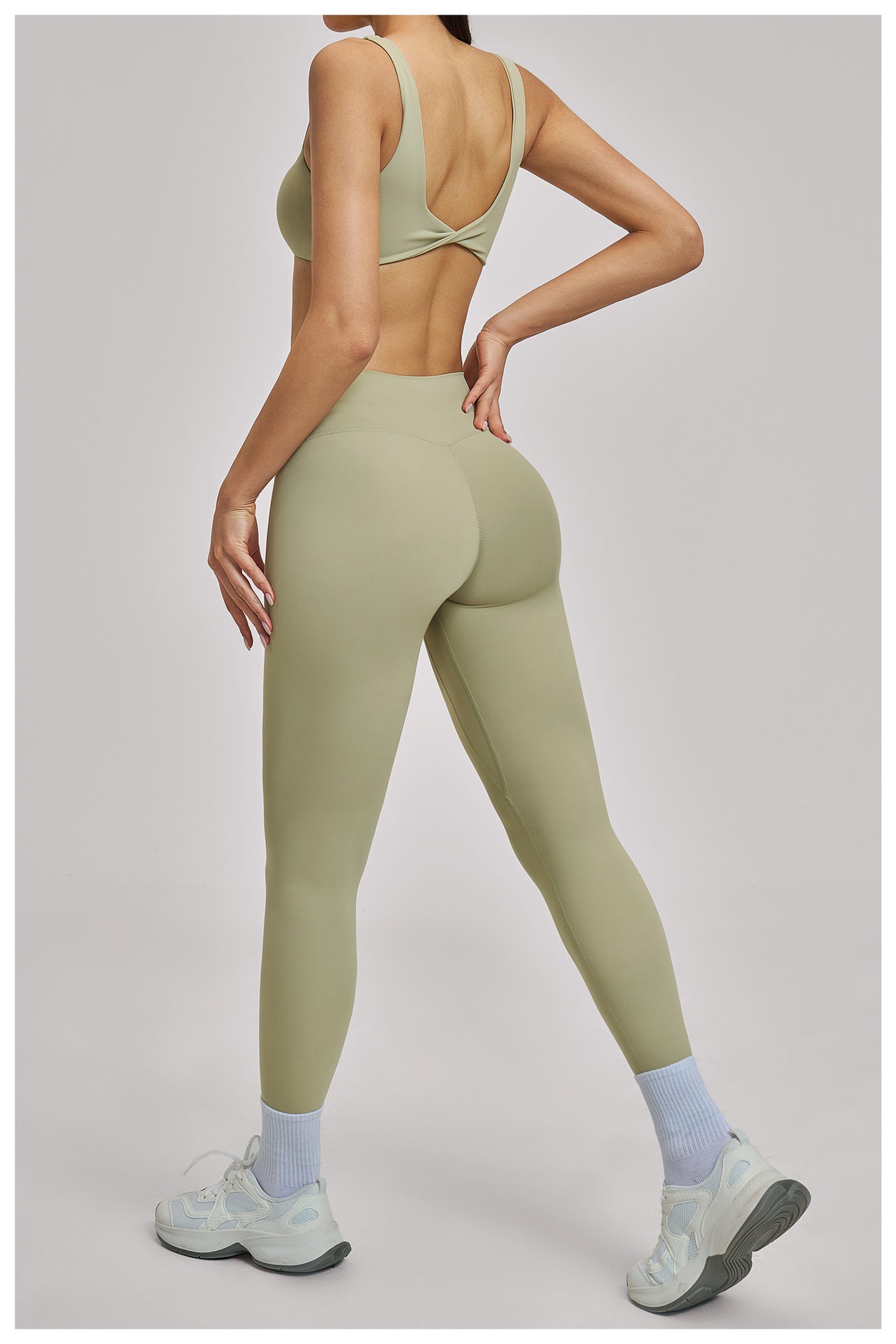 03/2026 Ensemble de sport et yoga robuste - Col ajouré, dos nu, vêtements de yoga pour l'exercice, la course et le fitness - Lot de 4, au prix de 4520