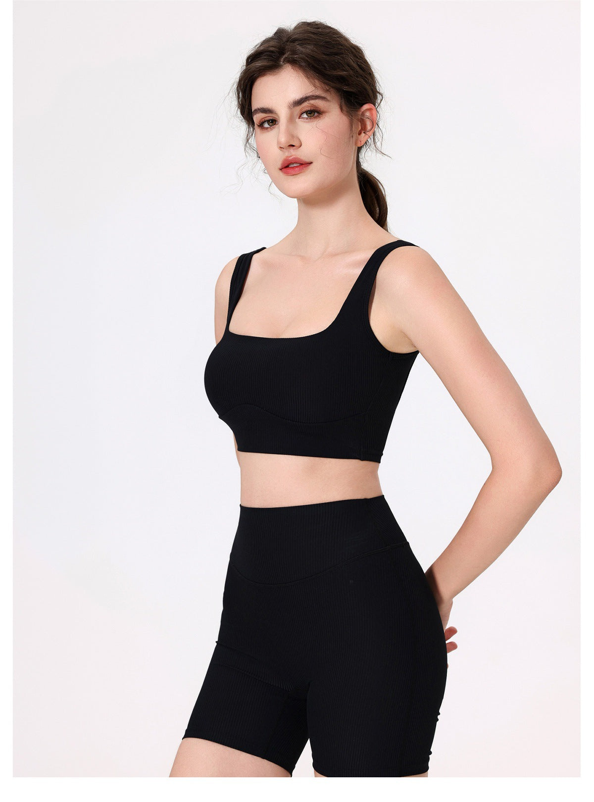12/2025 Wide-strap athletic underwear with back support, push-up design, and side boob reduction.