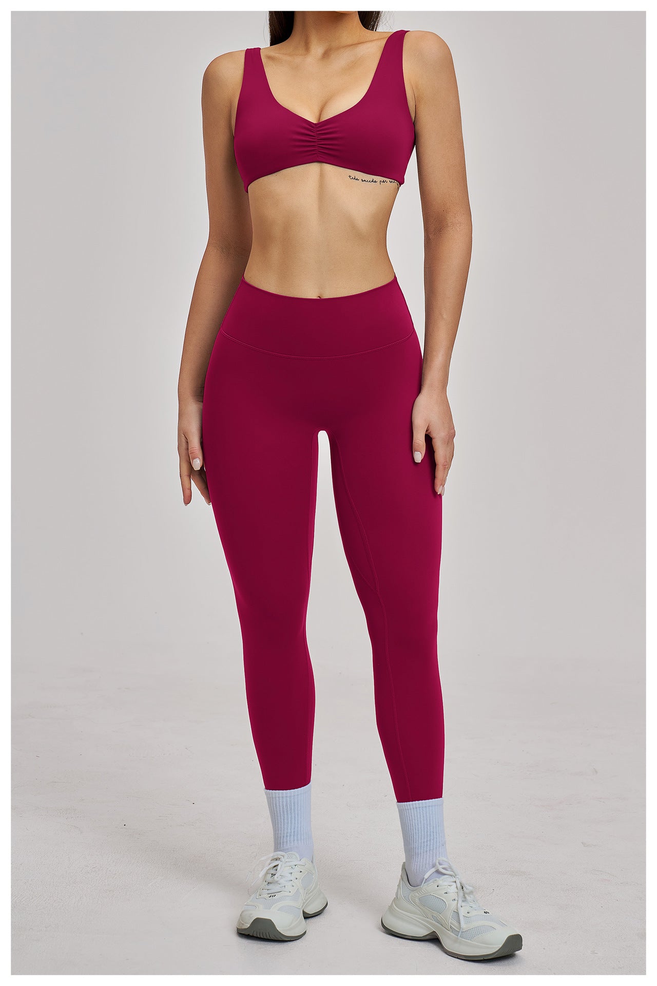 03/2026 Ensemble de sport et yoga robuste - Col ajouré, dos nu, vêtements de yoga pour l'exercice, la course et le fitness - Lot de 4, au prix de 4520