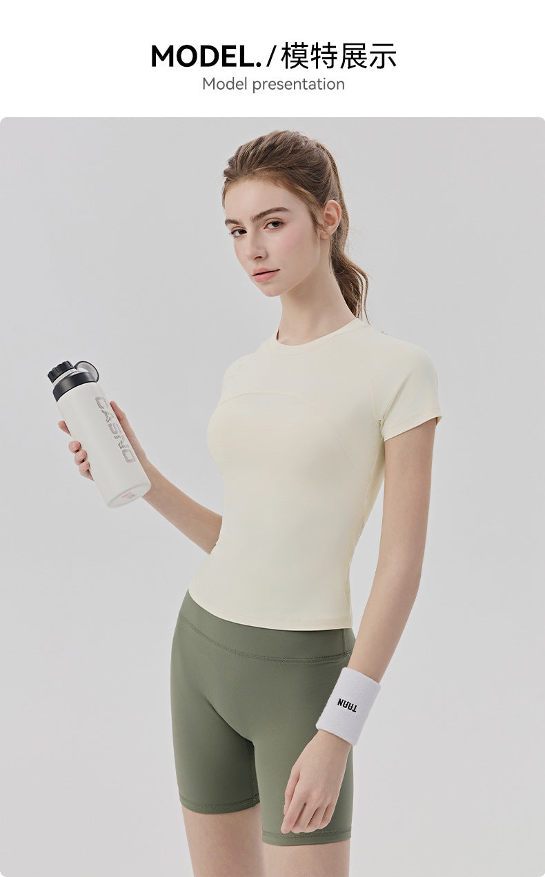 01/2026 Women's sweat-wicking, quick-drying sports T-shirt with cool mesh breathability, suitable for yoga, Pilates training, and fitness.