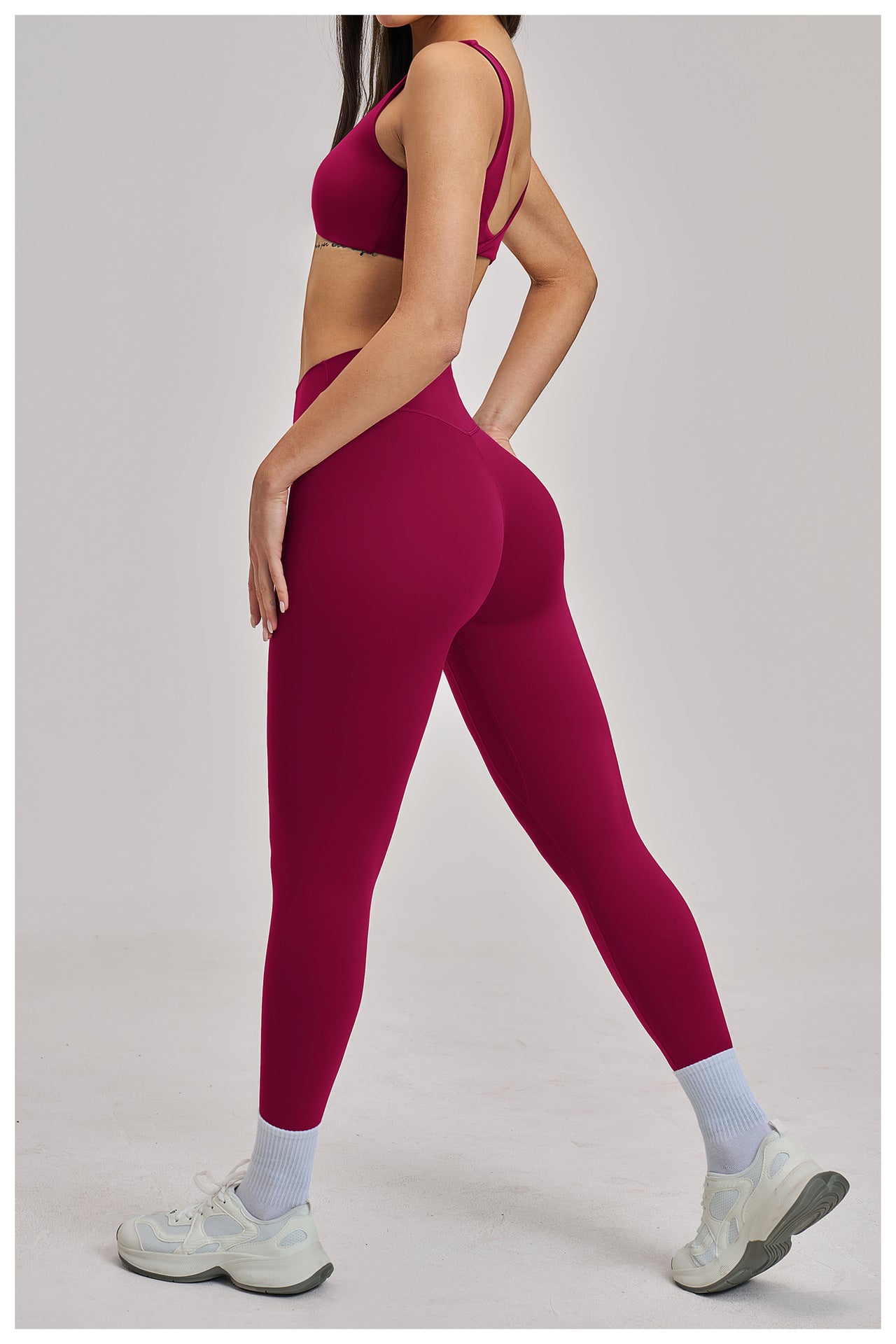 03/2026 Ensemble de sport et yoga robuste - Col ajouré, dos nu, vêtements de yoga pour l'exercice, la course et le fitness - Lot de 4, au prix de 4520