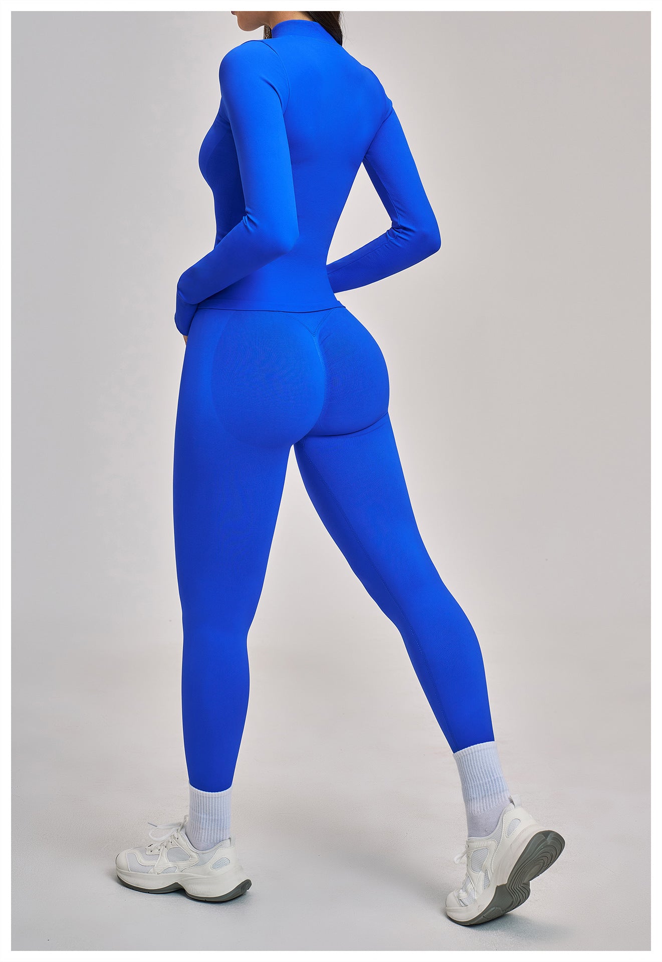 03/2026  Wholesale FOUREGG #5518 Seamless Yoga Set, Racerback Fitted Fitness Suit, High Elastic Running Sports Set for Women, 5518