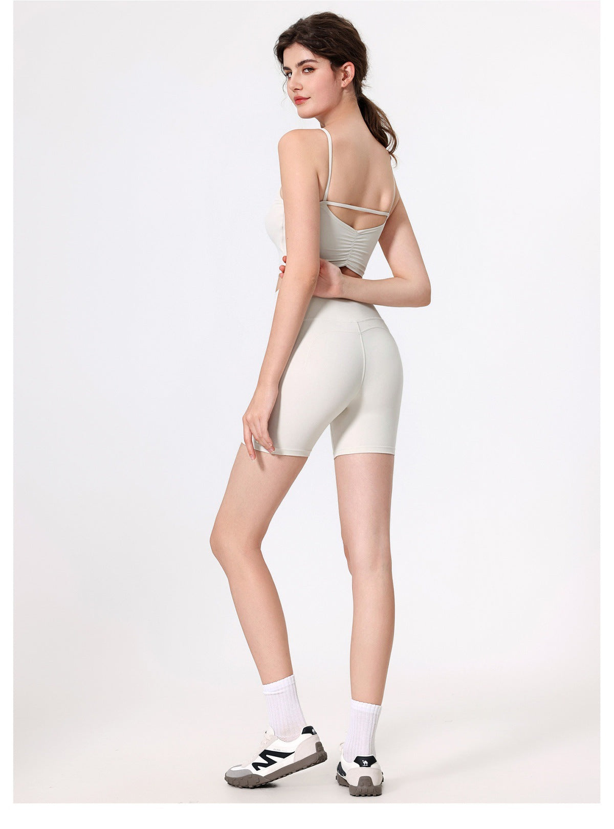 12/2025 fouregg Cloud-Feel Yoga Shorts Peach Lift High-Waisted Gym Biker Shorts YDK3137