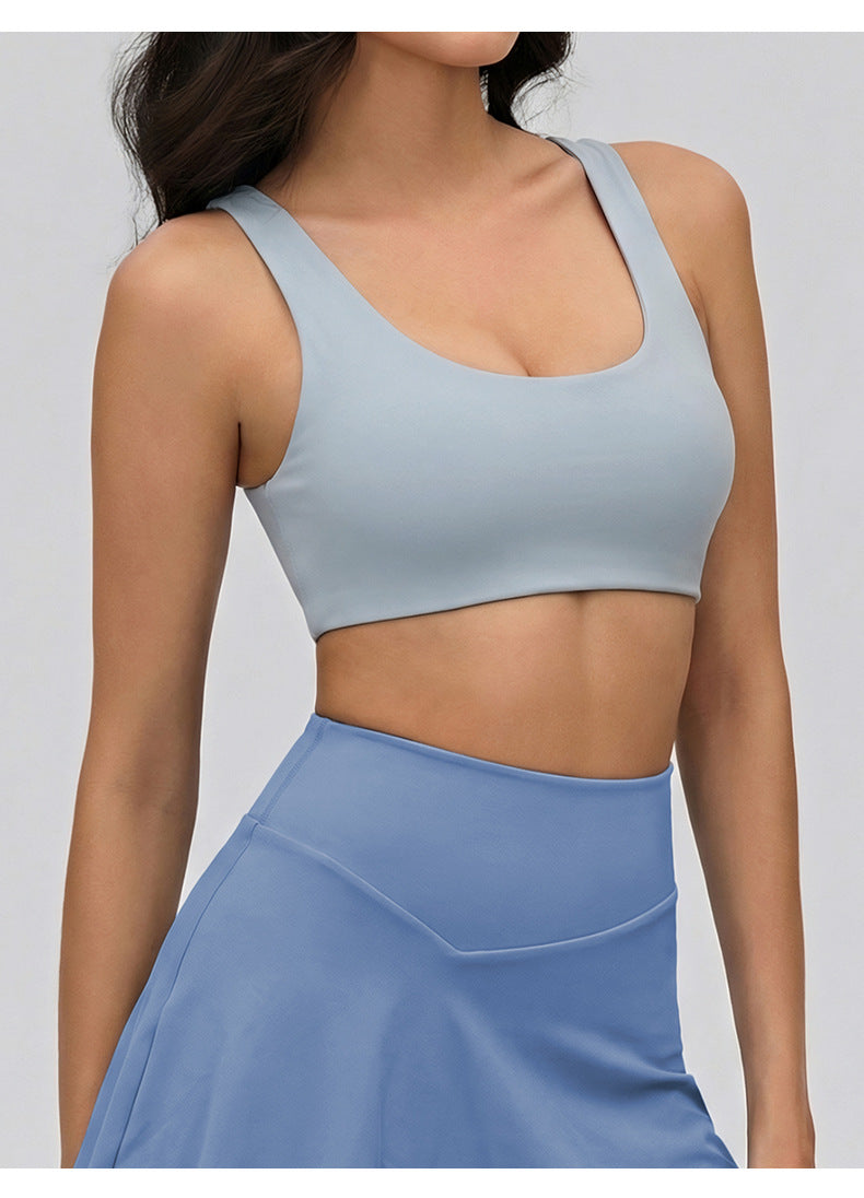 03/2026 European and American style sports bra for women with detachable breast pads, yoga bra, sexy U-neck, beautiful back, wearable as outerwear, fitness vest.