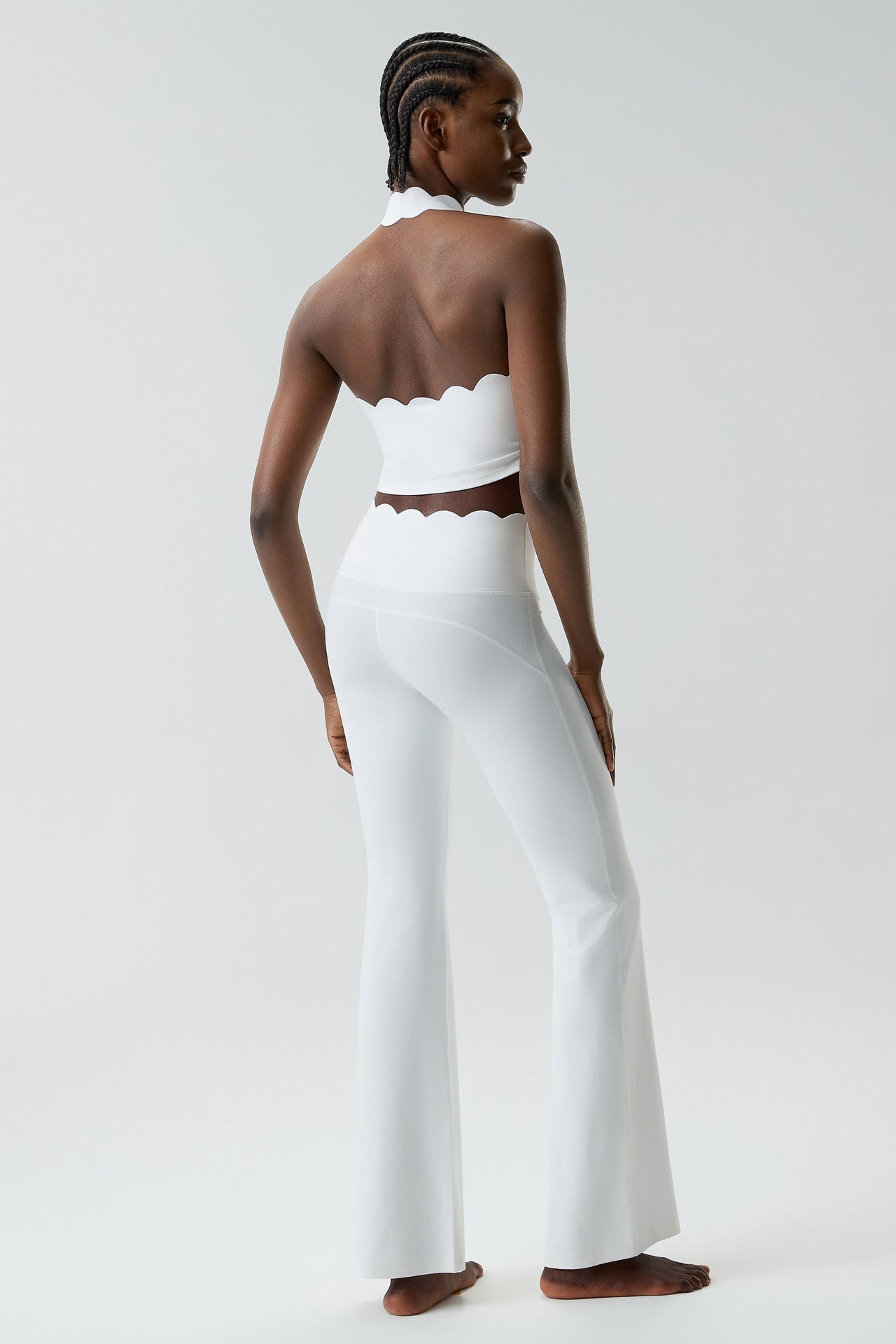 01/2026Soutien-gorge de sport en forme de goutte d'eau à encolure dos nu pour grandes tailles, soutien-gorge de sport avec soutien latéral de la poitrine, débardeur de fitness révélant la taille