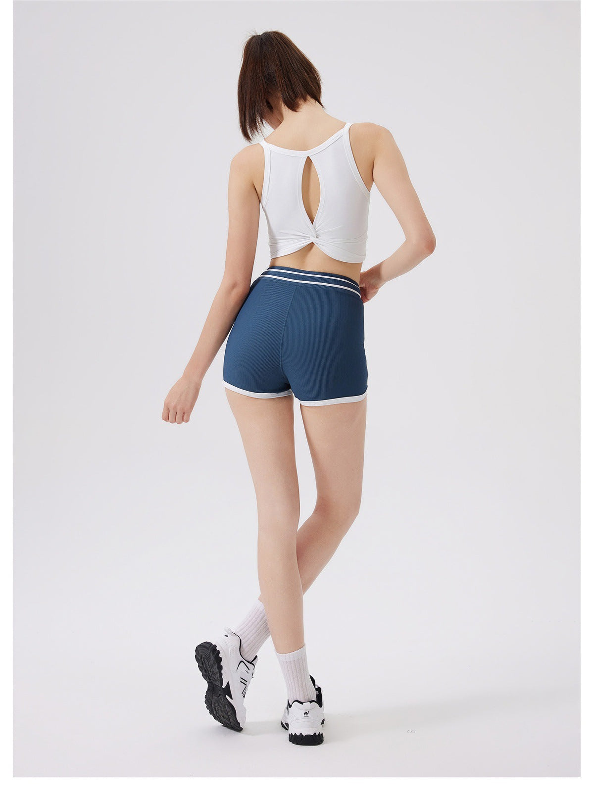 12/2025 fouregg Contrast Trim Yoga Shorts No Camel Toe Zero-Feel Gym Hot Shorts  fanxin-DK5333