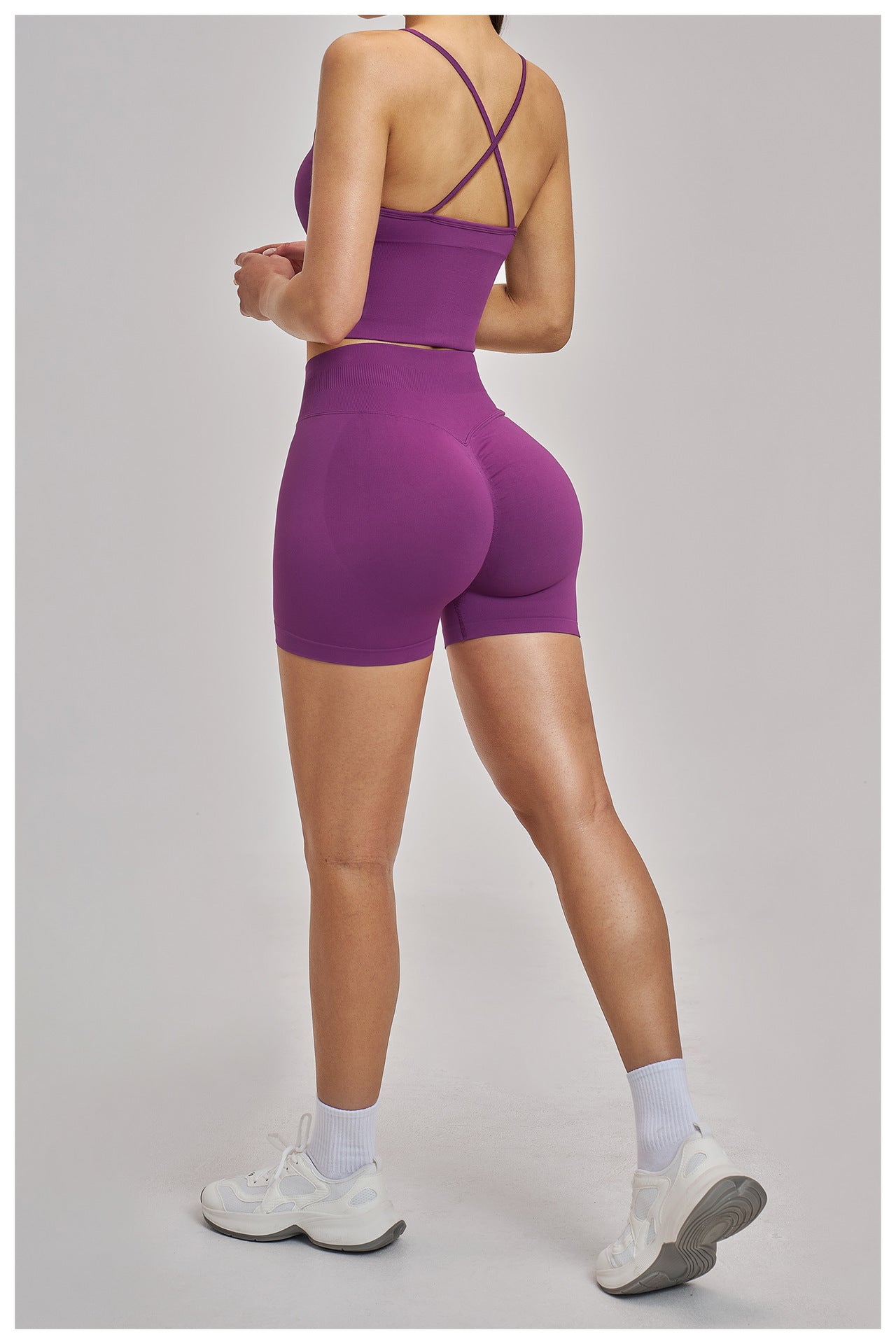 03/2026  Wholesale FOUREGG High-elastic running tracksuit with cross-back design, tight-fitting fitness wear, seamless yoga set for women, 5518