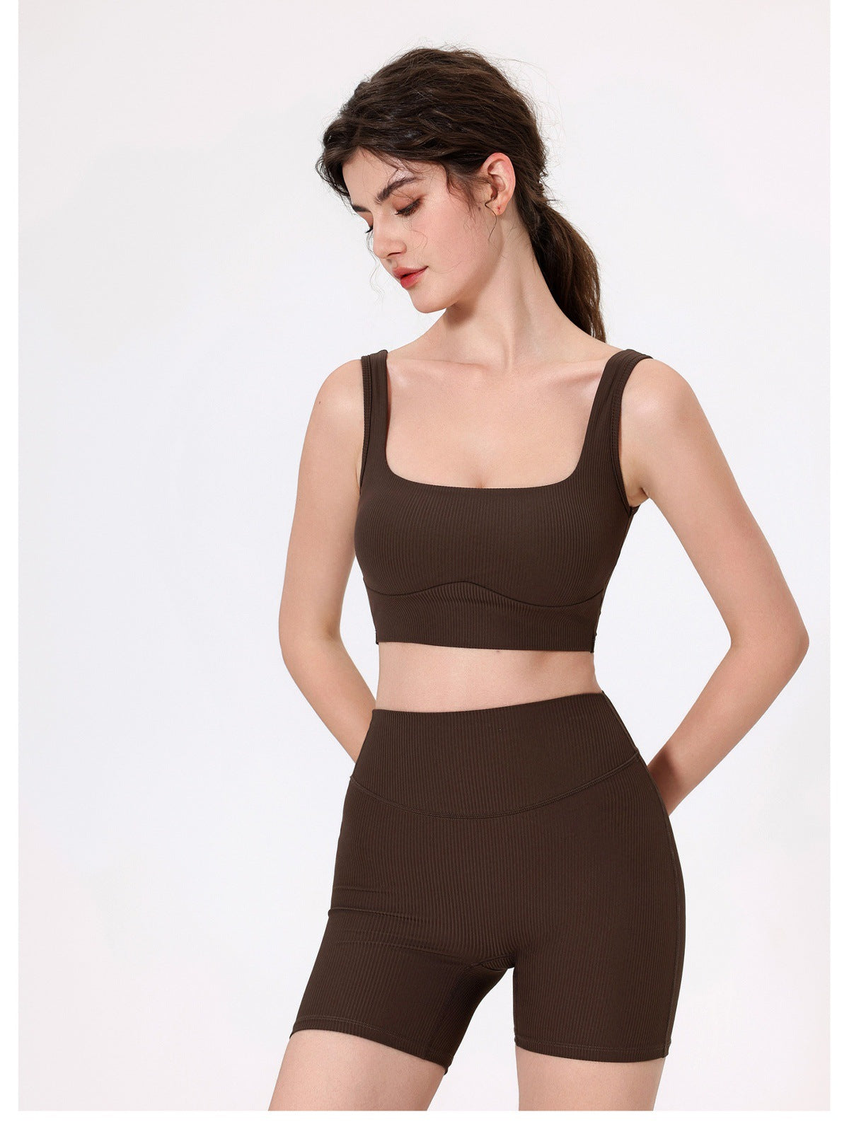 12/2025 Wide-strap athletic underwear with back support, push-up design, and side boob reduction.