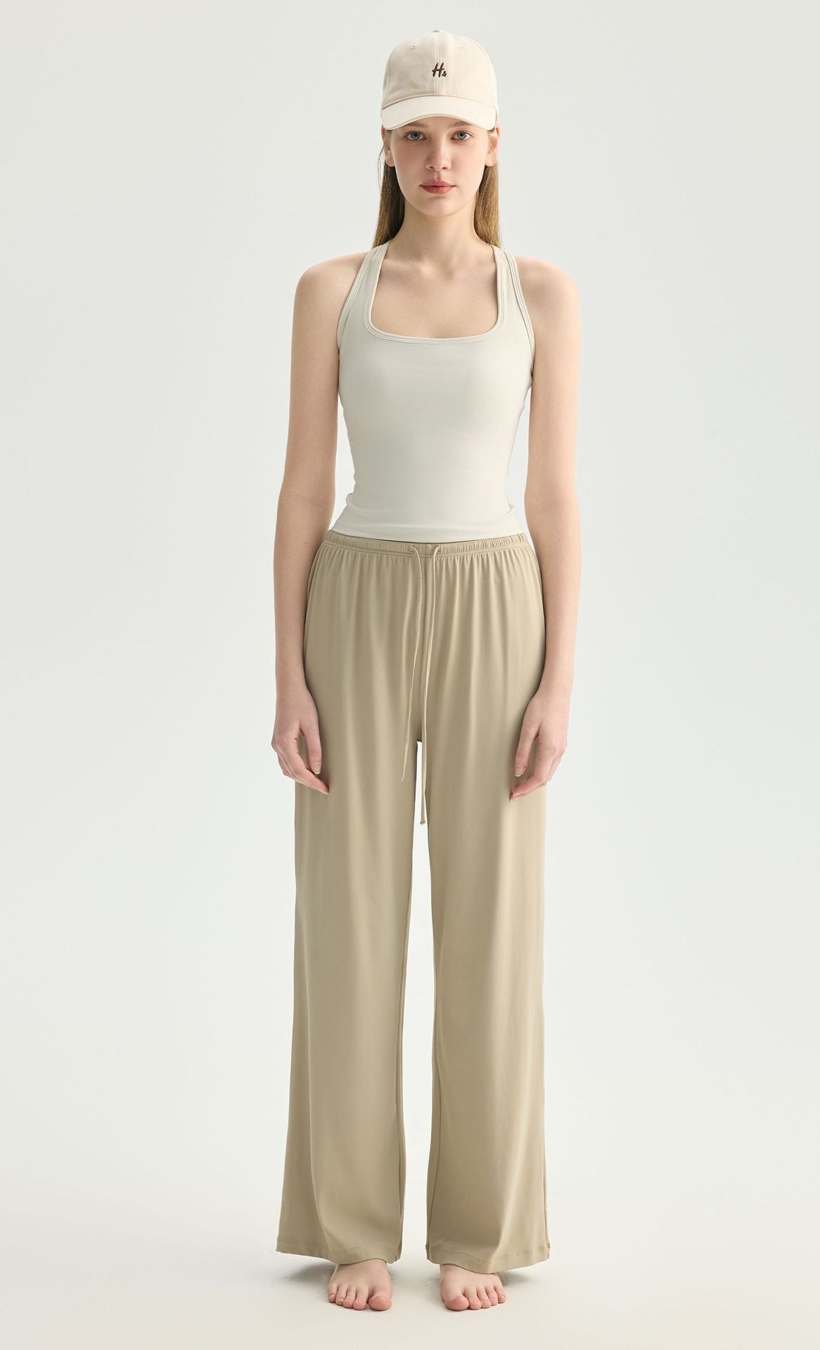 02/2026 Fitness pants, loose and casual wide-leg pants, have a soft and slimming texture. They are suitable for running, training, and sports. They are also great for Pilates and straight yoga pants.