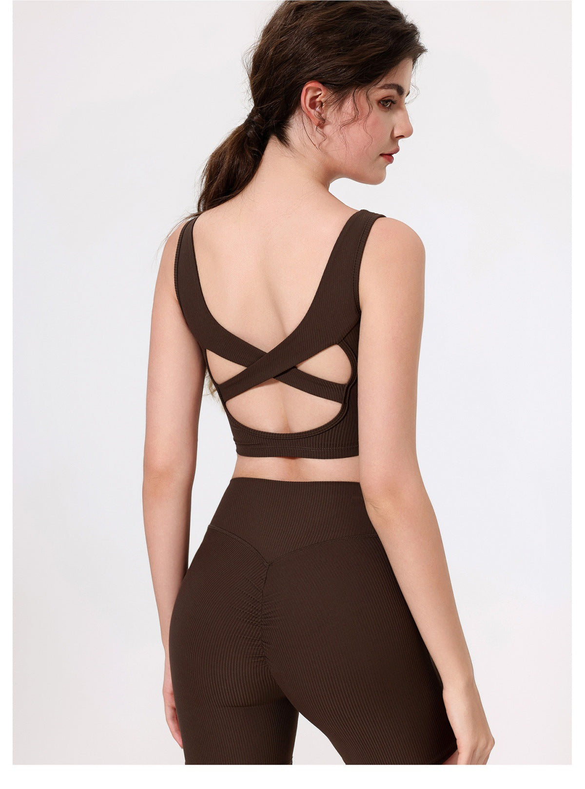 12/2025 Wide-strap athletic underwear with back support, push-up design, and side boob reduction.