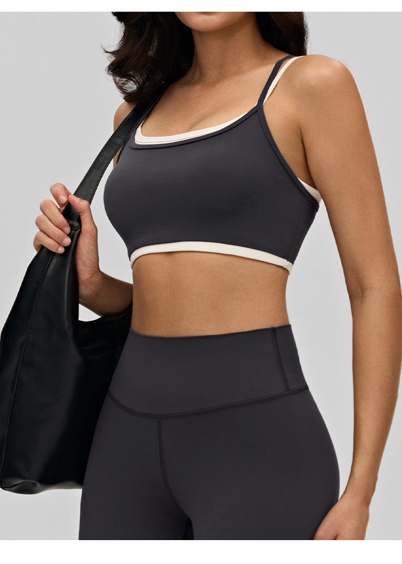02/2026 Sports bra with padded shoulder straps, contrasting trim, beautiful back, yoga underwear, Pilates fitness wear