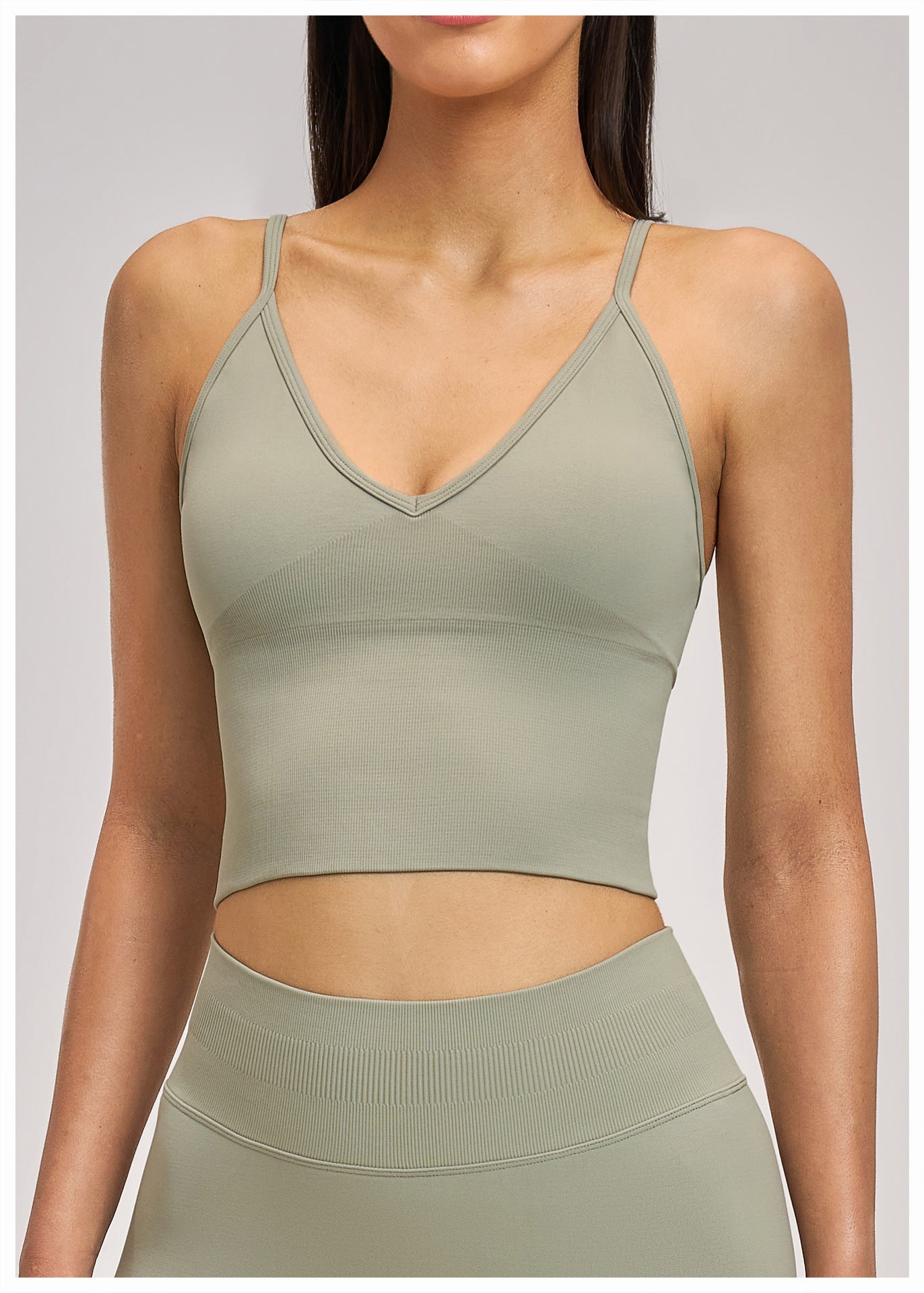03/2026 Shockproof seamless yoga bra with cross-back design, quick-drying sports top, running and fitness yoga wear 5518