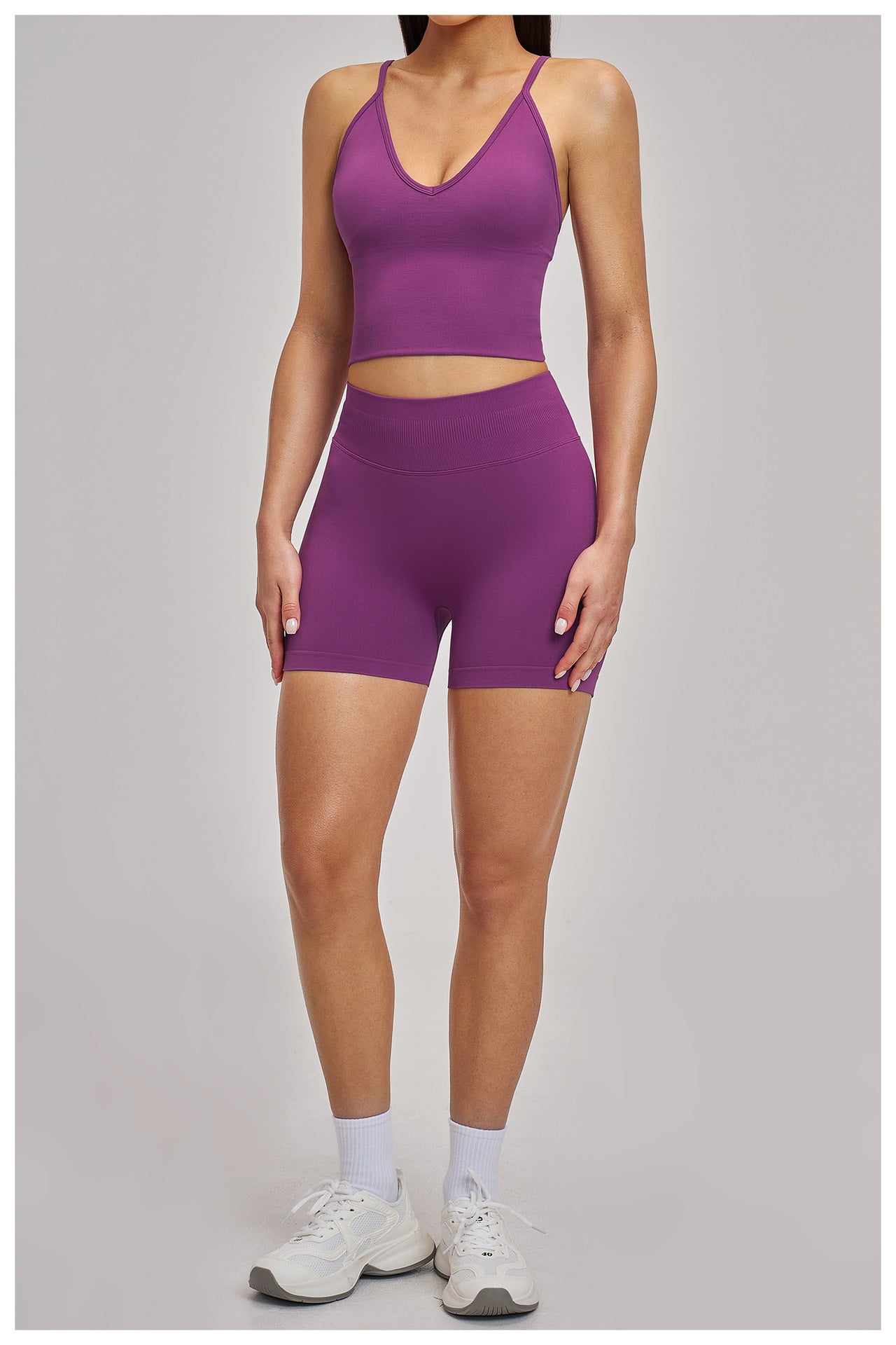 03/2026  Wholesale FOUREGG High-elastic running tracksuit with cross-back design, tight-fitting fitness wear, seamless yoga set for women, 5518