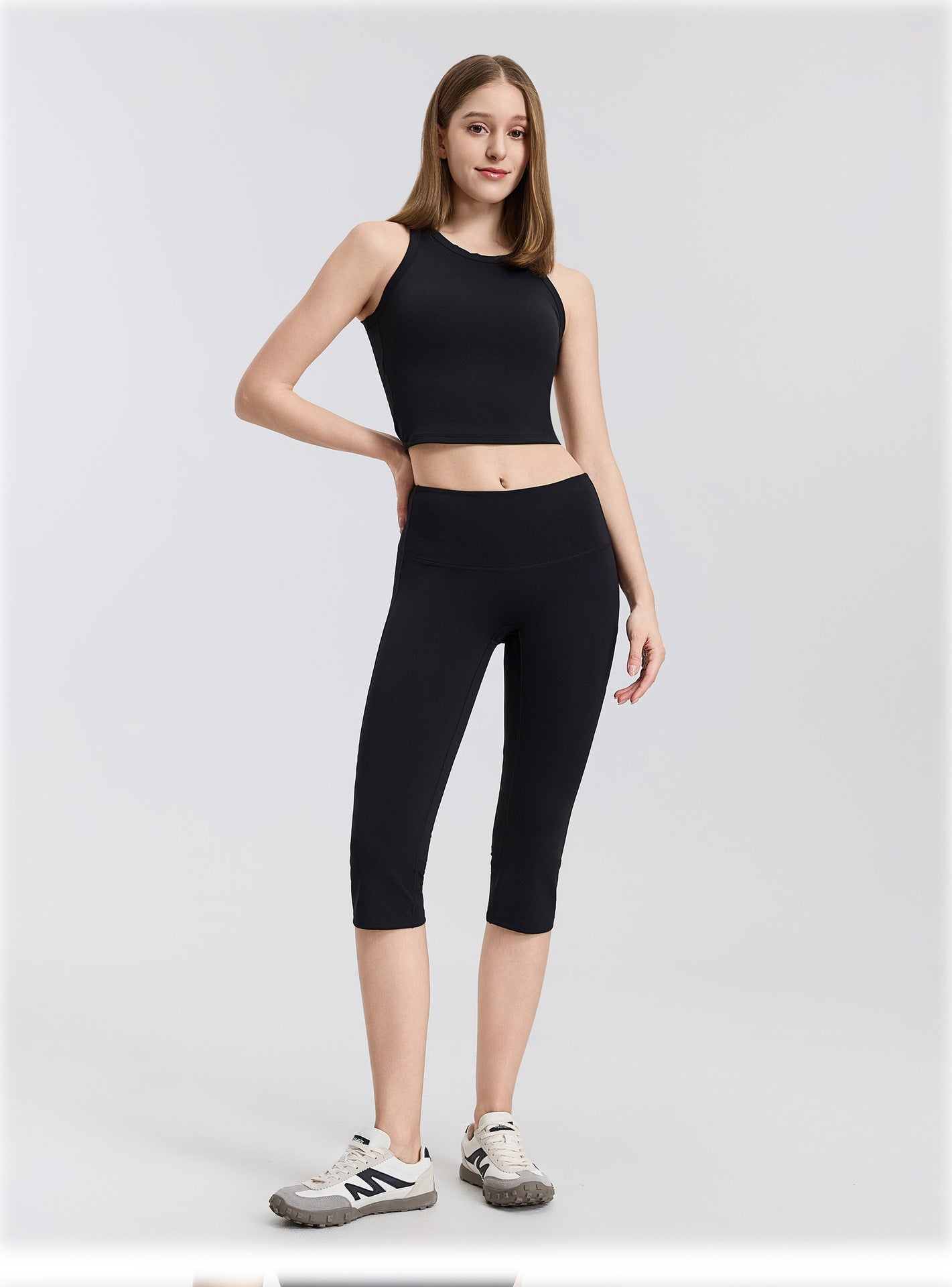 01/2026 Low-rise, wide-leg, slightly flared yoga shorts, feminine, slimming, tight-fitting sports capri shorts, figure-flattering and butt-lifting shorts