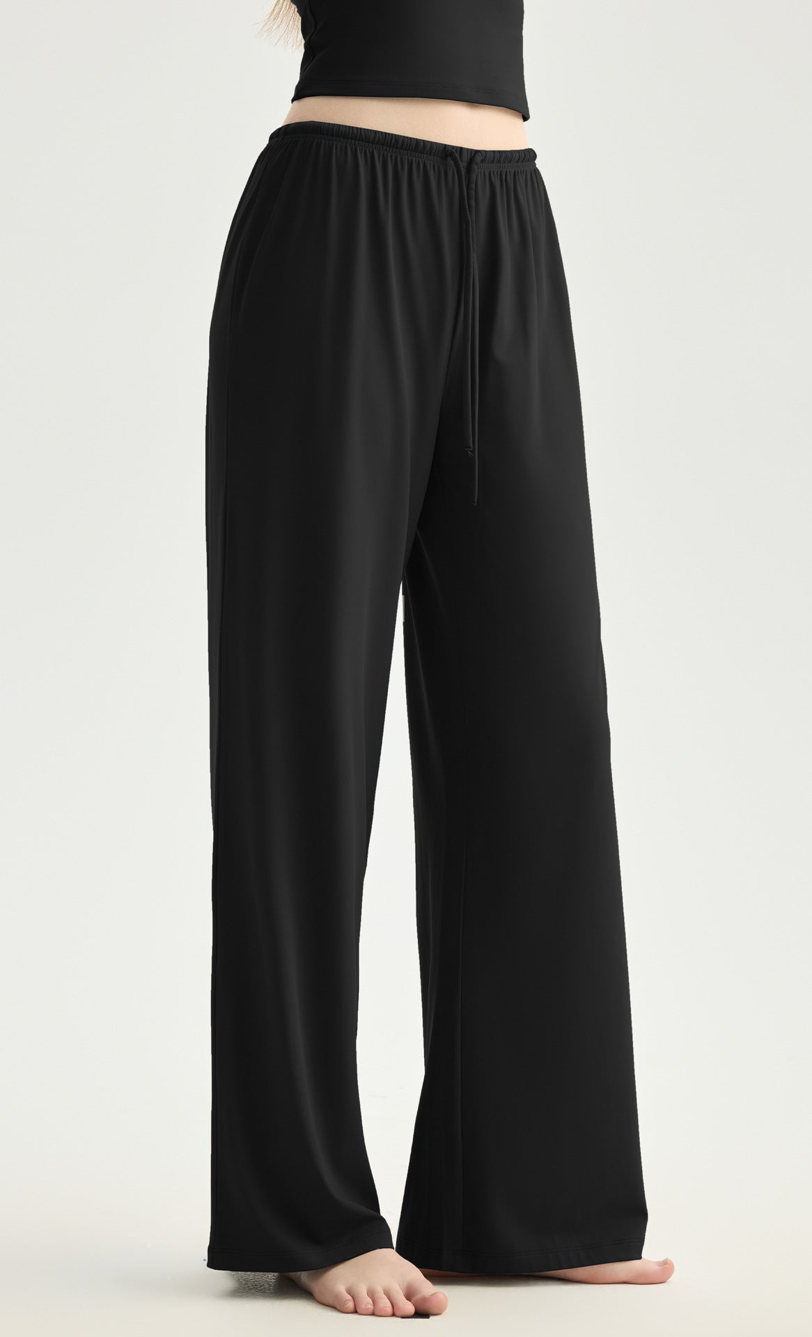 02/2026 Fitness pants, loose and casual wide-leg pants, have a soft and slimming texture. They are suitable for running, training, and sports. They are also great for Pilates and straight yoga pants.