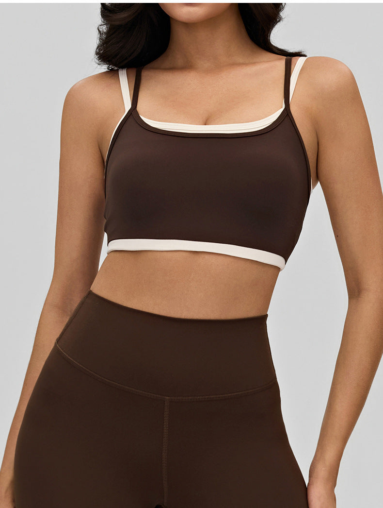 02/2026 Sports bra with padded shoulder straps, contrasting trim, beautiful back, yoga underwear, Pilates fitness wear