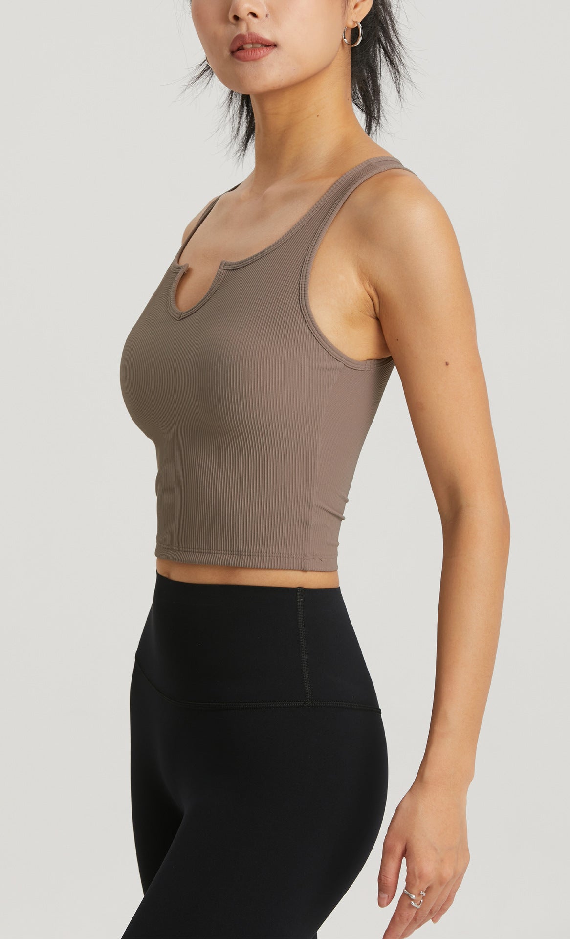 FPS medium-strength semi-fixed cup sports underwear female sense V-neck yoga bra spring and summer new fitness vest