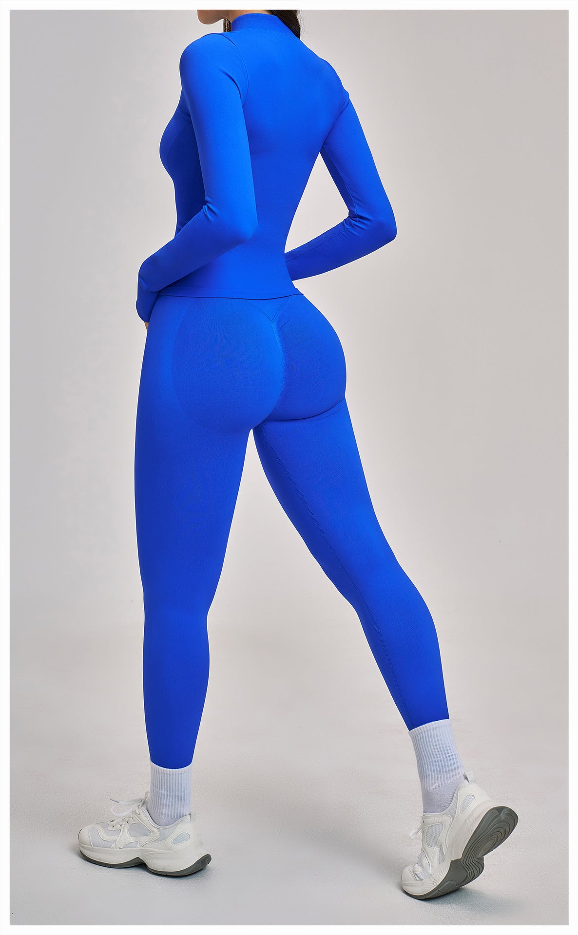 03/2026 Seamless stand-up collar zipper yoga set, windproof, slim fit, warm top, sports running set 7755