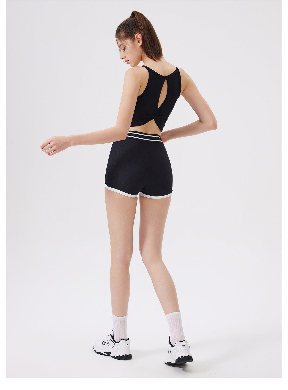 12/2025 fouregg Contrast Trim Yoga Shorts No Camel Toe Zero-Feel Gym Hot Shorts  fanxin-DK5333