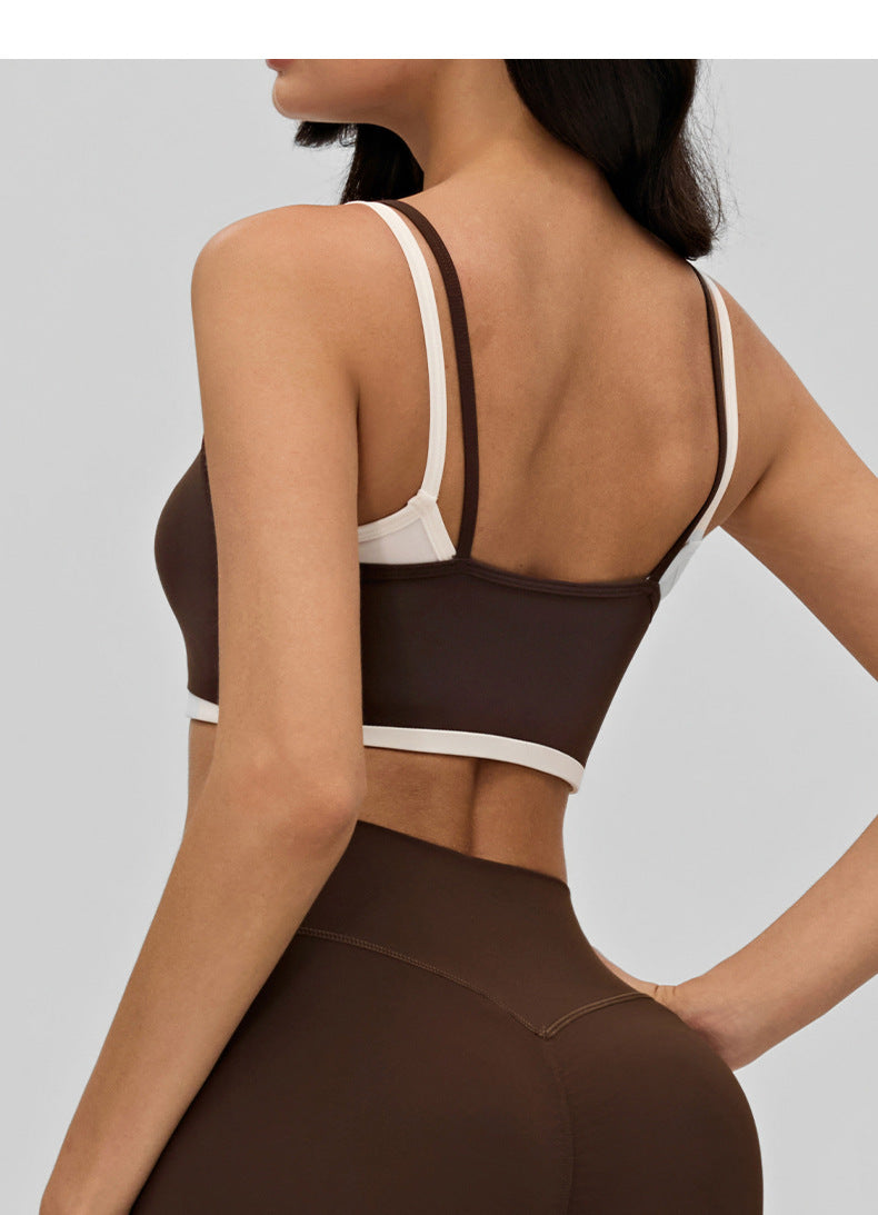 02/2026 Sports bra with padded shoulder straps, contrasting trim, beautiful back, yoga underwear, Pilates fitness wear