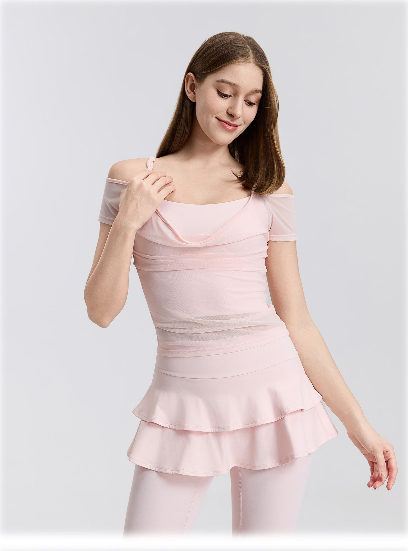 01/2026 Cable knit mesh off-shoulder yoga short-sleeved running quick-drying sports bra with integrated cups, fitness top, bra