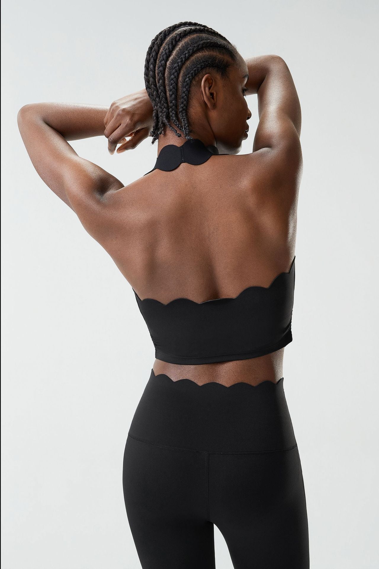 01/2026Soutien-gorge de sport en forme de goutte d'eau à encolure dos nu pour grandes tailles, soutien-gorge de sport avec soutien latéral de la poitrine, débardeur de fitness révélant la taille