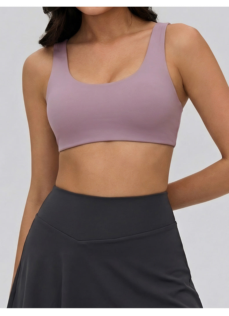 03/2026 European and American style sports bra for women with detachable breast pads, yoga bra, sexy U-neck, beautiful back, wearable as outerwear, fitness vest.
