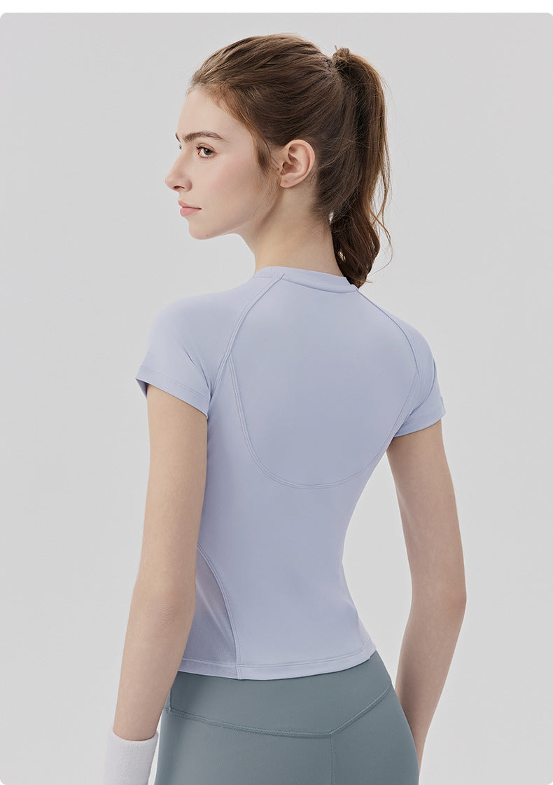 01/2026 Women's sweat-wicking, quick-drying sports T-shirt with cool mesh breathability, suitable for yoga, Pilates training, and fitness.