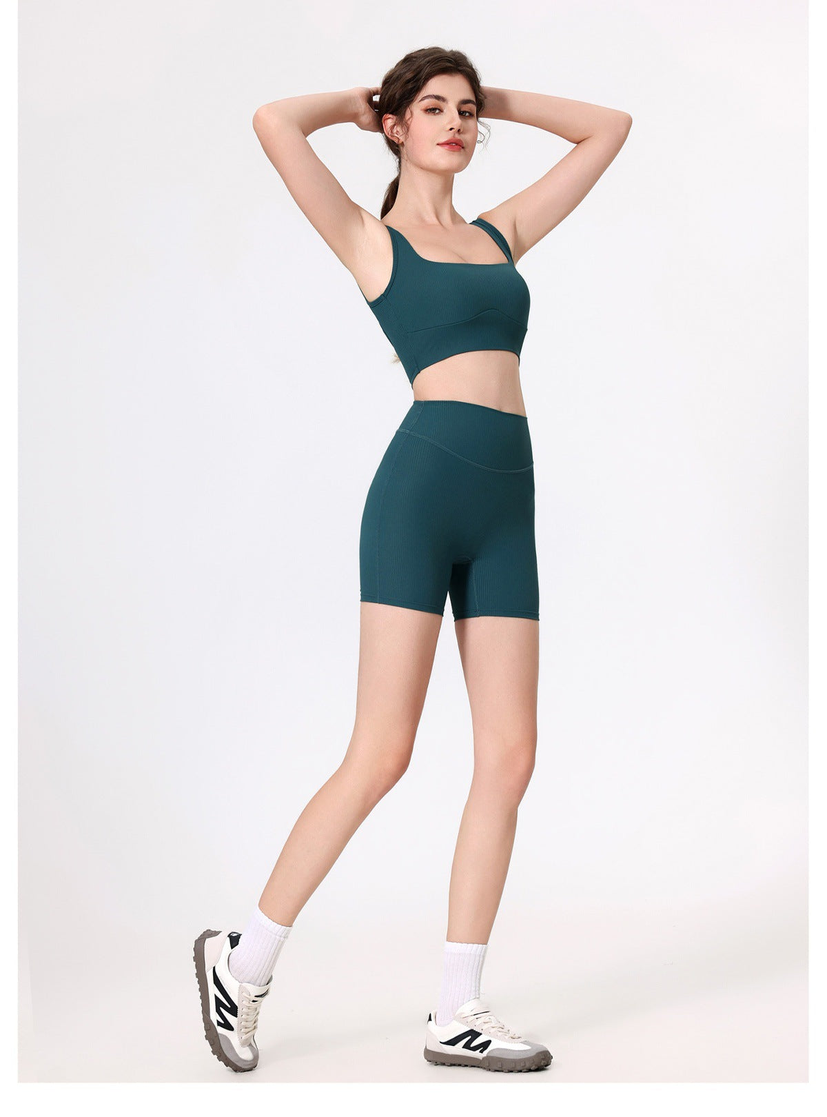12/2025 Wide-strap athletic underwear with back support, push-up design, and side boob reduction.