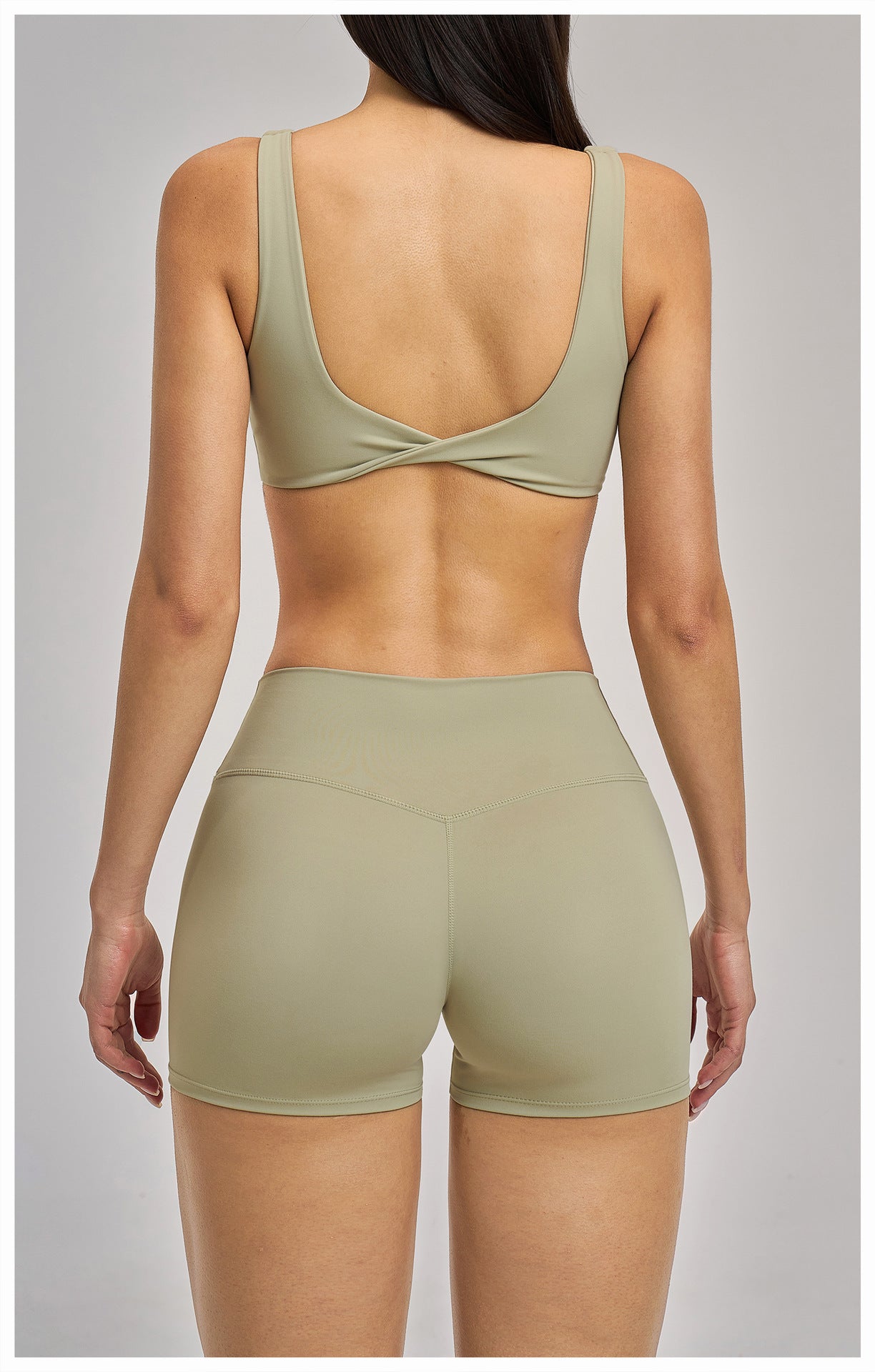 03/2026 Rugged sports bra with sexy back for yoga, gathers during exercise, suitable for running and fitness. Price: 4520