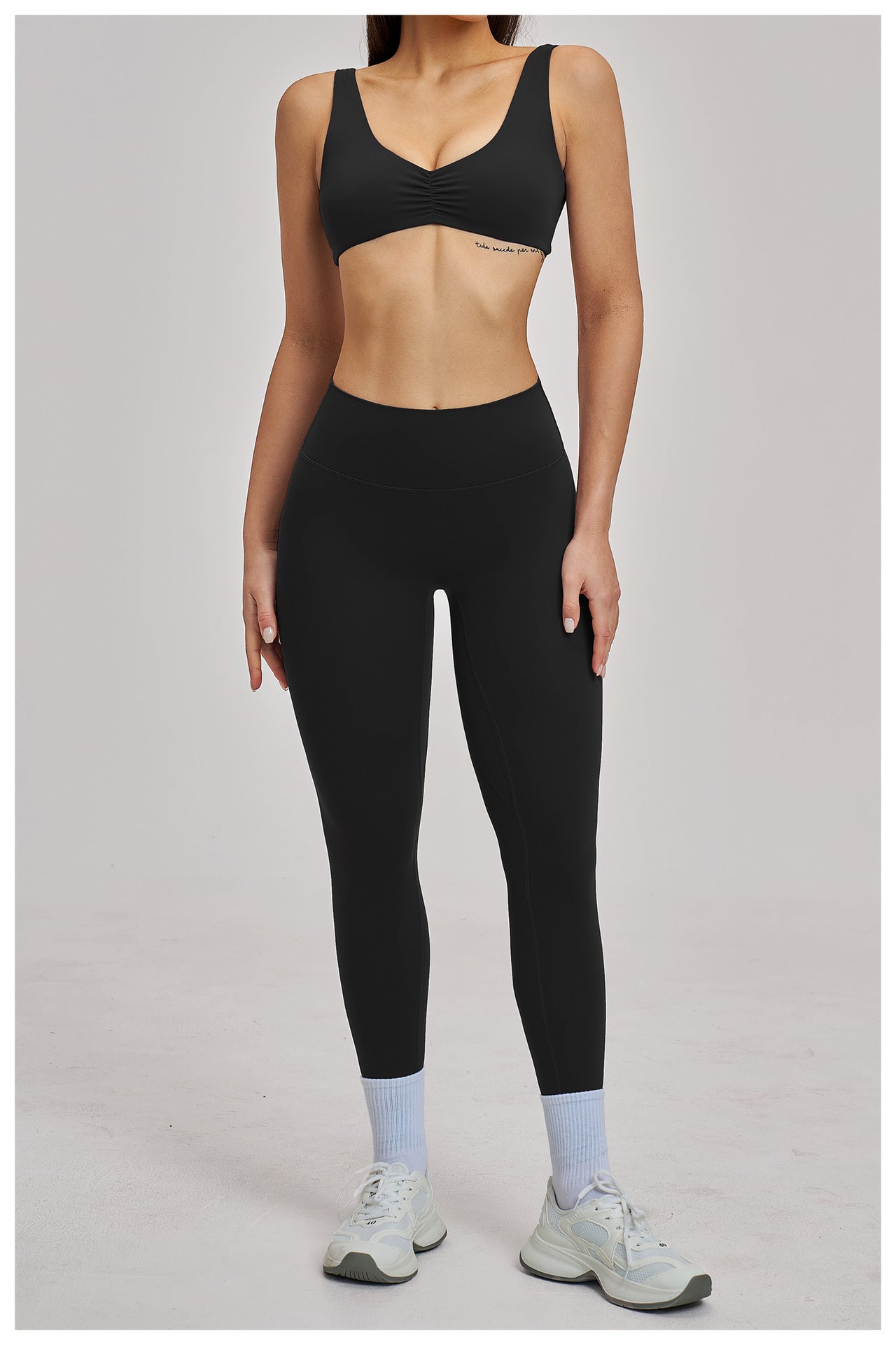 03/2026 Ensemble de sport et yoga robuste - Col ajouré, dos nu, vêtements de yoga pour l'exercice, la course et le fitness - Lot de 4, au prix de 4520