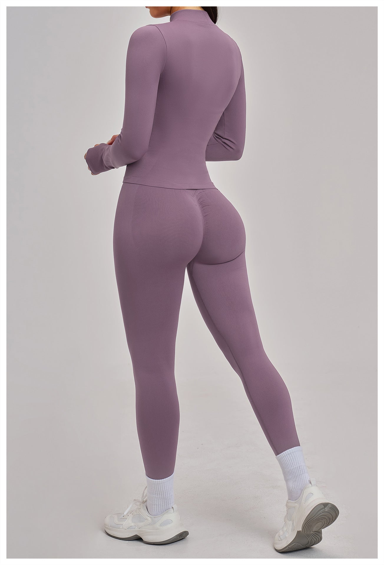 03/2026  Wholesale FOUREGG #5518 Seamless Yoga Set, Racerback Fitted Fitness Suit, High Elastic Running Sports Set for Women, 5518