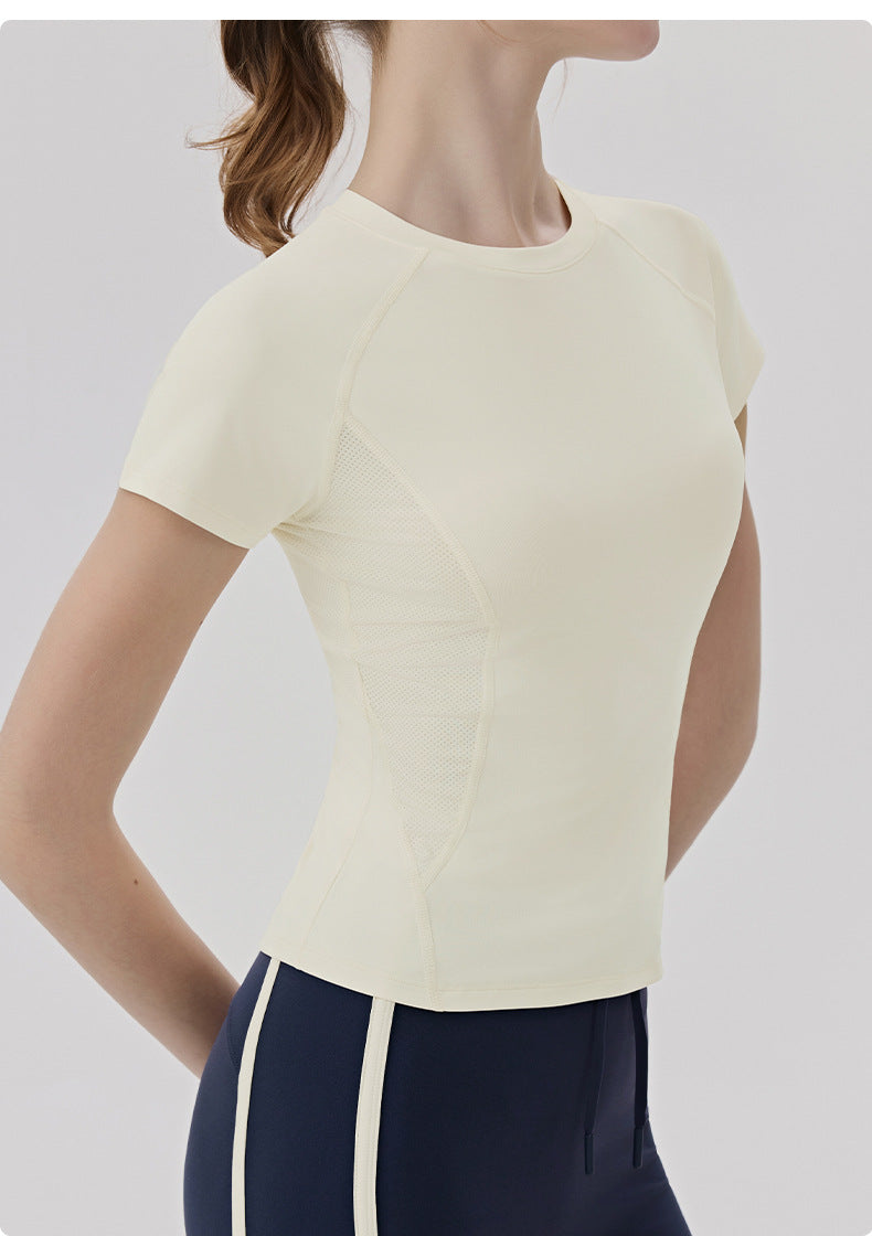 01/2026 Moisture-wicking, quick-drying yoga short-sleeved top for women, cool-feeling mesh breathable fitness top, suitable for Pilates training, sports t-shirt