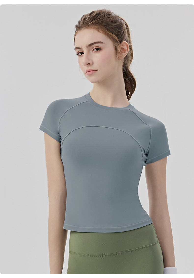 01/2026 Women's sweat-wicking, quick-drying sports T-shirt with cool mesh breathability, suitable for yoga, Pilates training, and fitness.