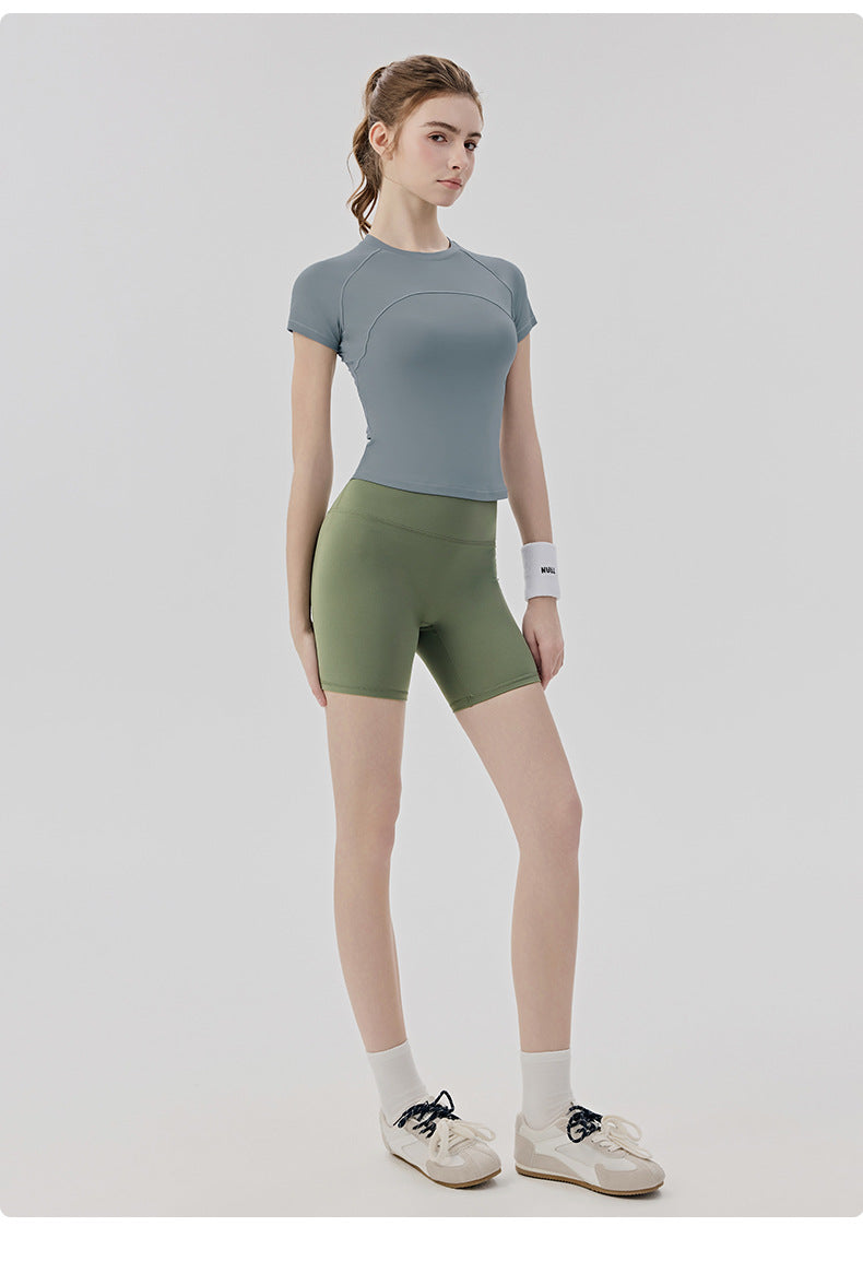01/2026 Women's sweat-wicking, quick-drying sports T-shirt with cool mesh breathability, suitable for yoga, Pilates training, and fitness.