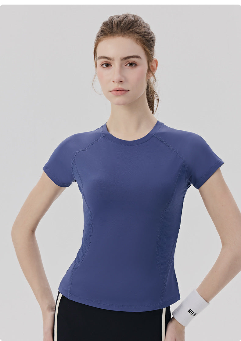 01/2026 Moisture-wicking, quick-drying yoga short-sleeved top for women, cool-feeling mesh breathable fitness top, suitable for Pilates training, sports t-shirt