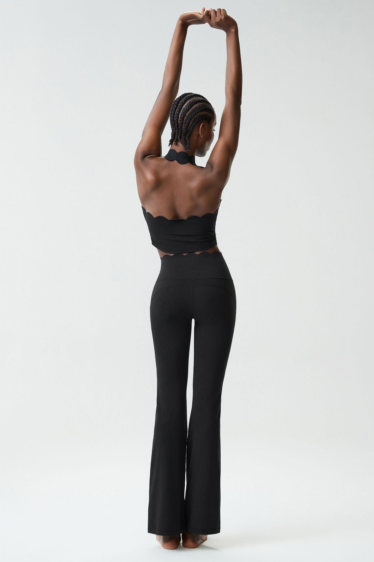 01/2026Soutien-gorge de sport en forme de goutte d'eau à encolure dos nu pour grandes tailles, soutien-gorge de sport avec soutien latéral de la poitrine, débardeur de fitness révélant la taille
