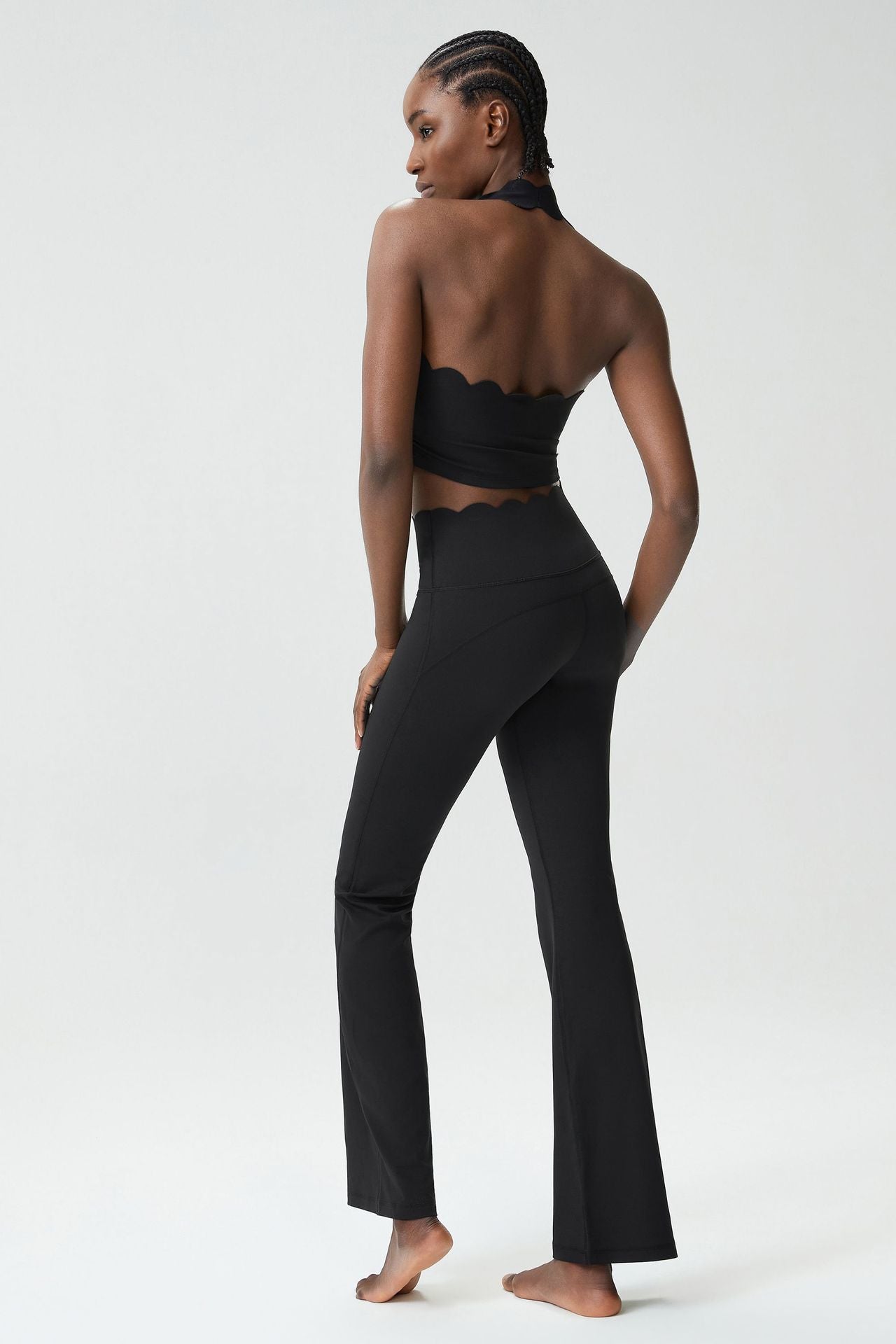 01/2026Soutien-gorge de sport en forme de goutte d'eau à encolure dos nu pour grandes tailles, soutien-gorge de sport avec soutien latéral de la poitrine, débardeur de fitness révélant la taille