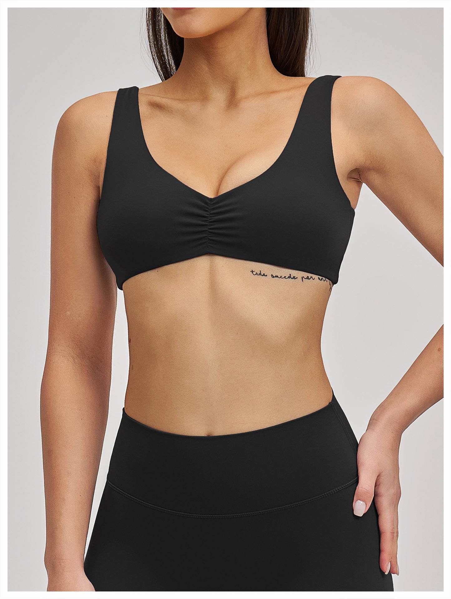 03/2026 Rugged sports bra with sexy back for yoga, gathers during exercise, suitable for running and fitness. Price: 4520