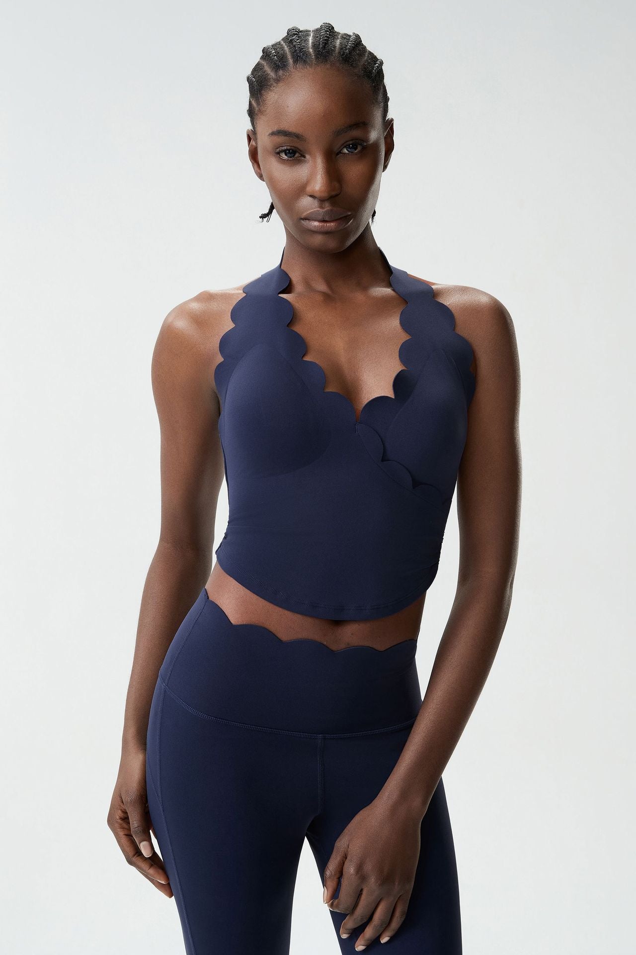 01/2026Soutien-gorge de sport en forme de goutte d'eau à encolure dos nu pour grandes tailles, soutien-gorge de sport avec soutien latéral de la poitrine, débardeur de fitness révélant la taille